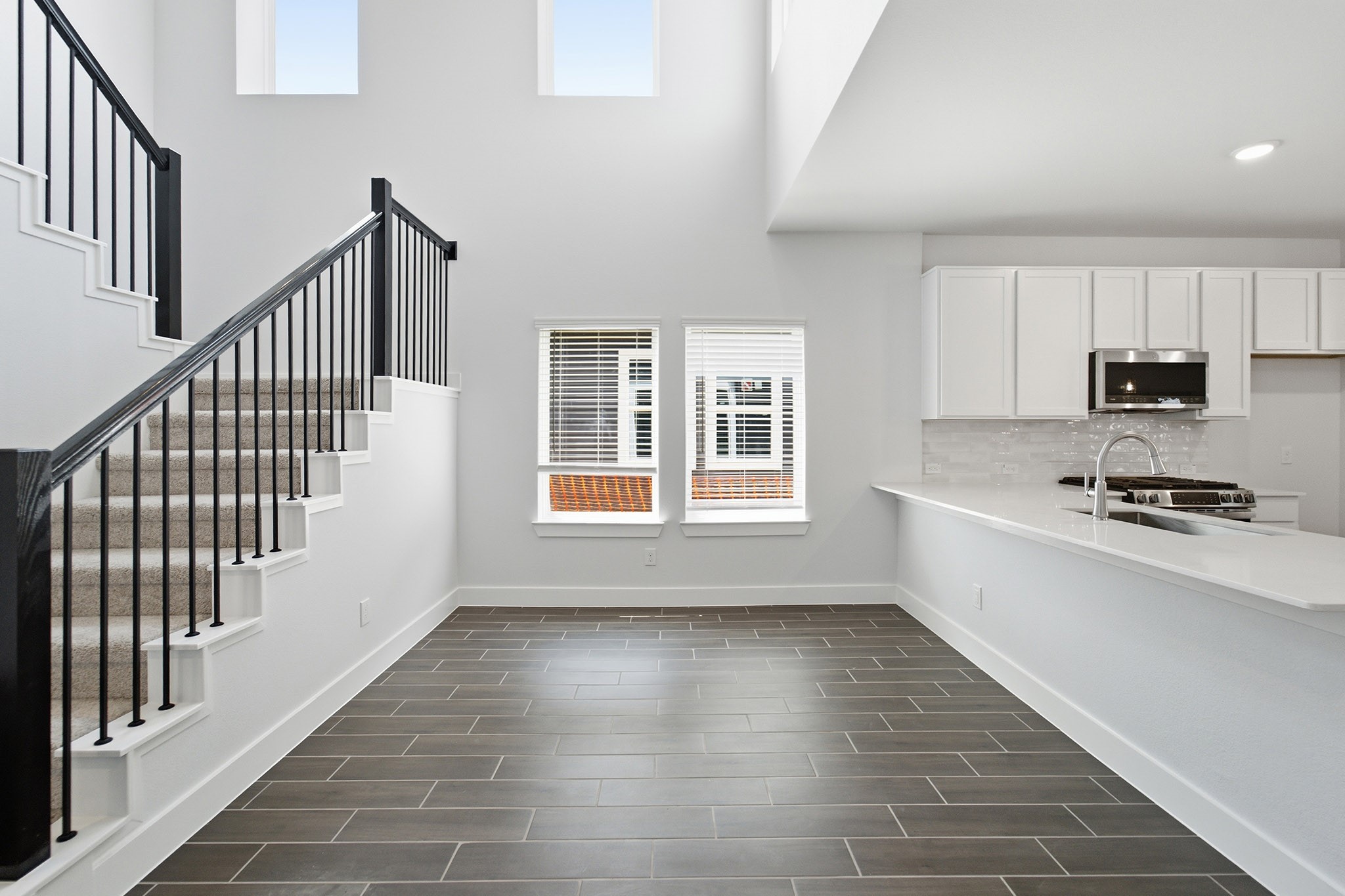 25112 Gold Dust Drive Property Photo 8