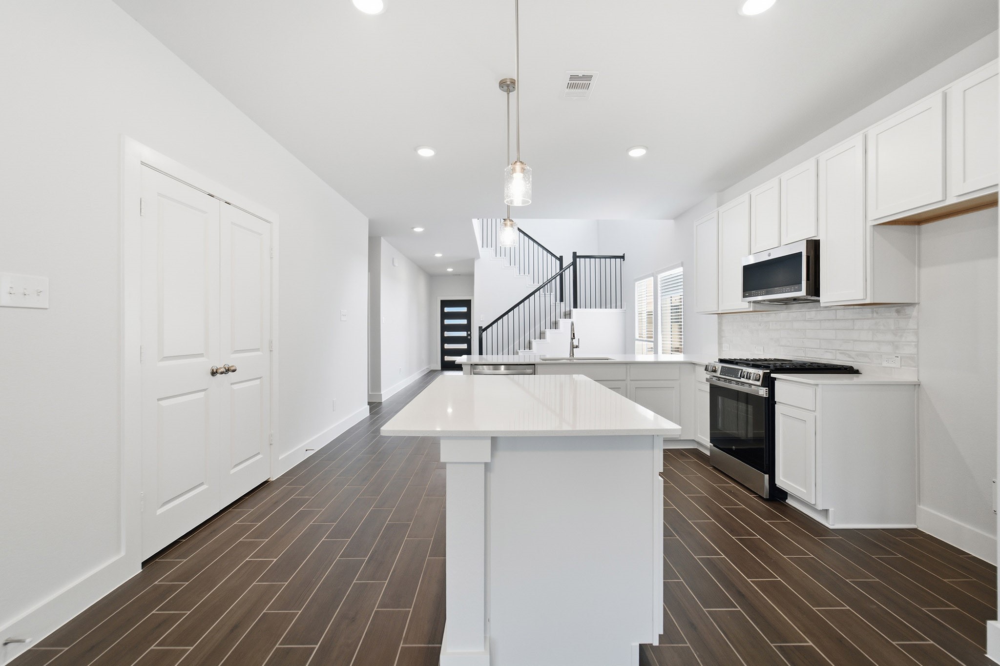 25112 Gold Dust Drive Property Photo 14