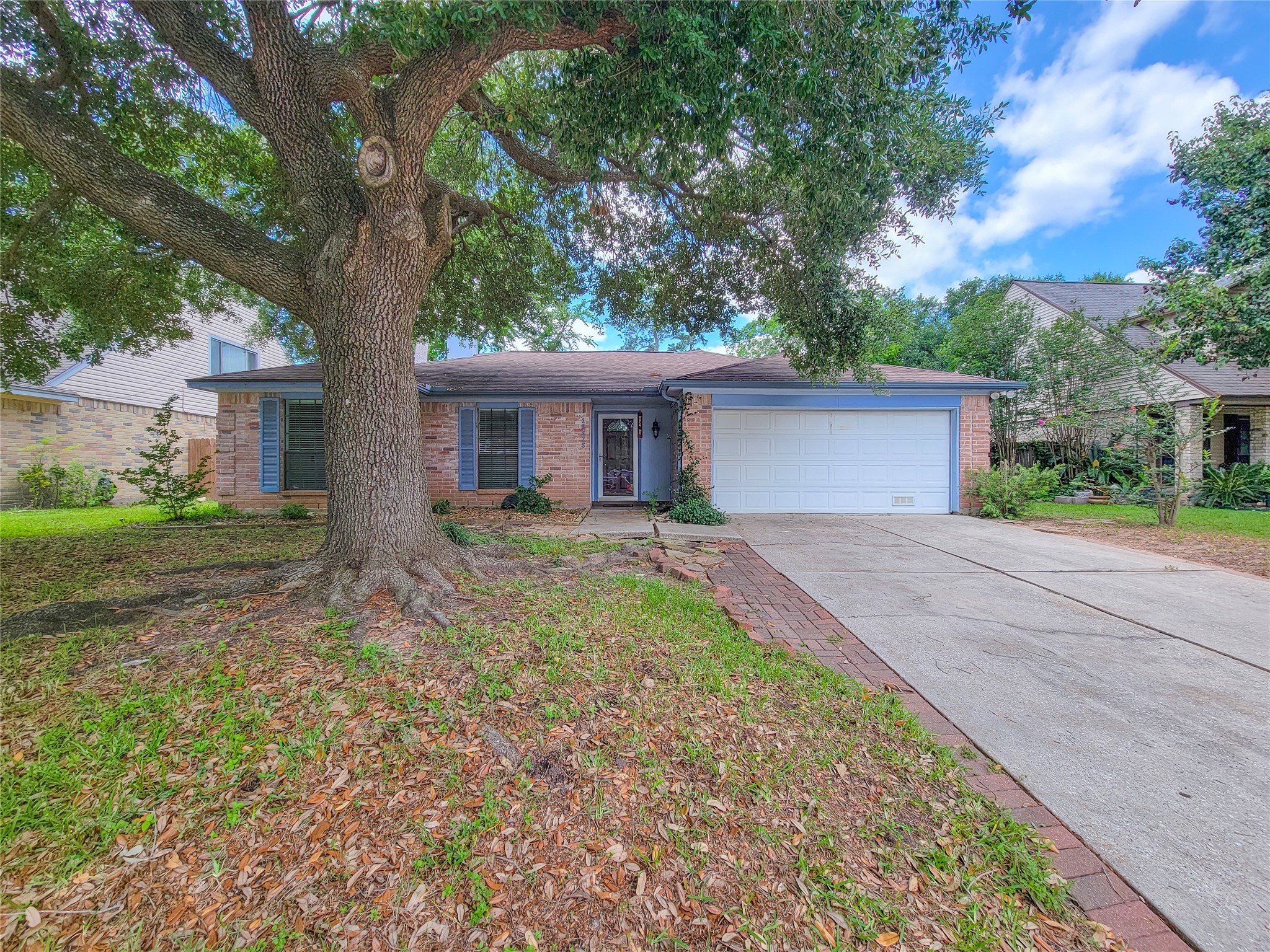 18515 Sweetmeadow Drive Property Photo 1