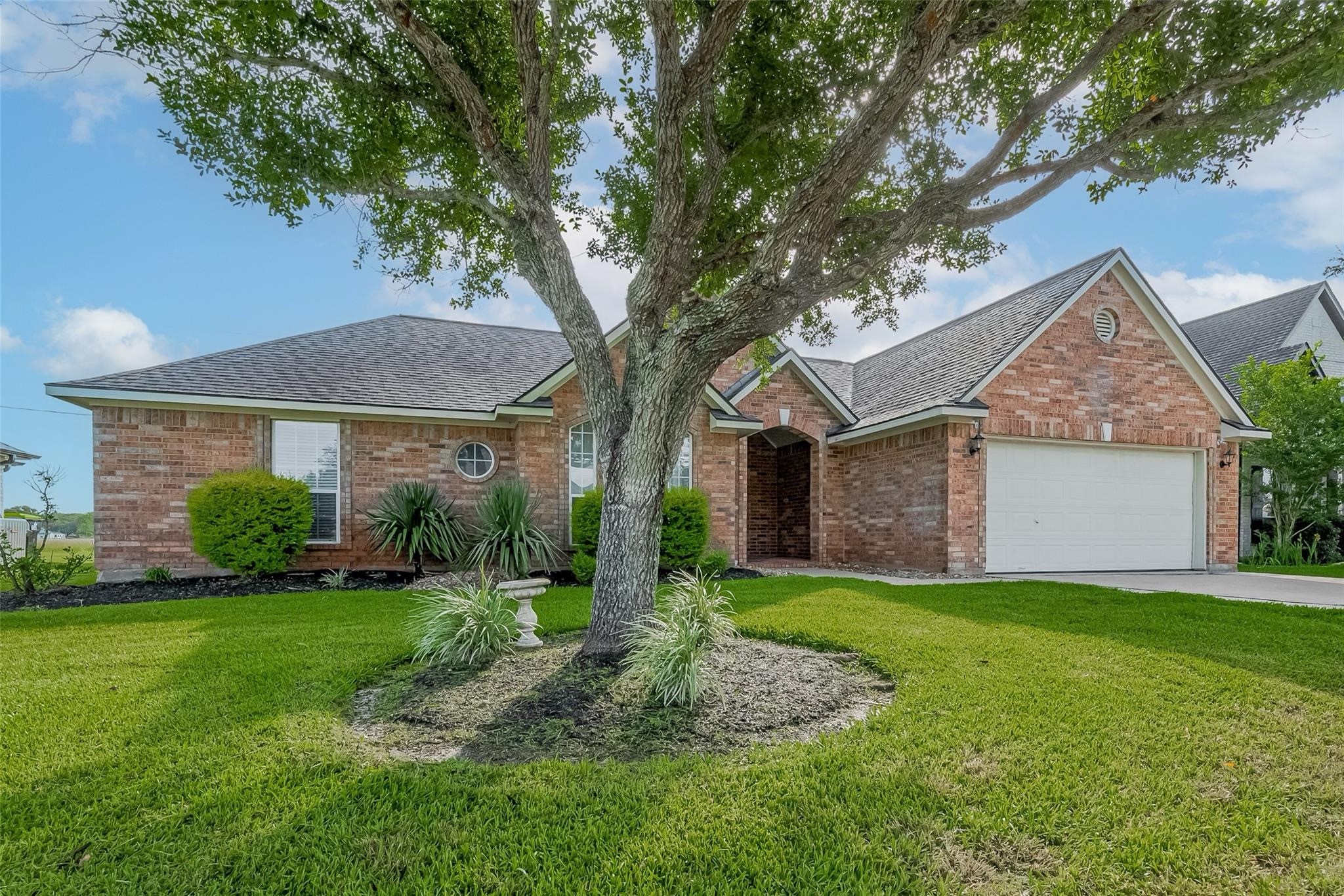 9631 Highland Pointe Drive Property Photo 3