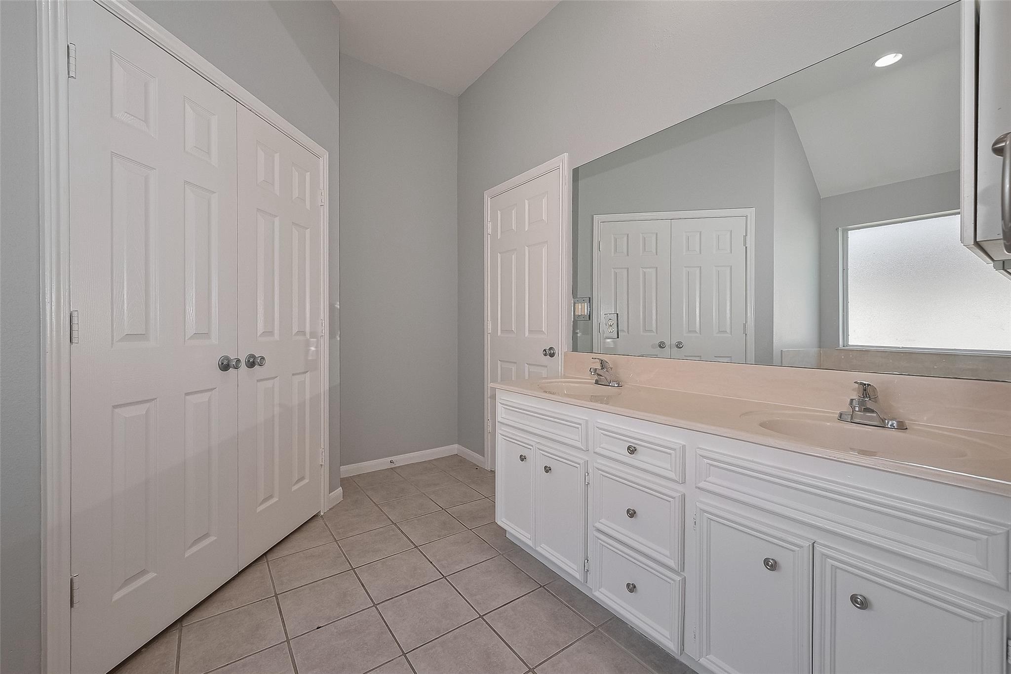 9631 Highland Pointe Drive Property Photo 32