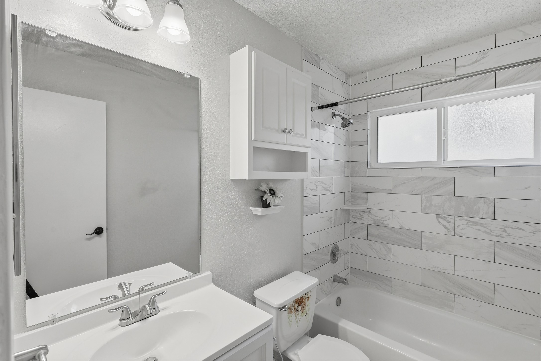 20410 Blue Beech Drive Property Photo 14