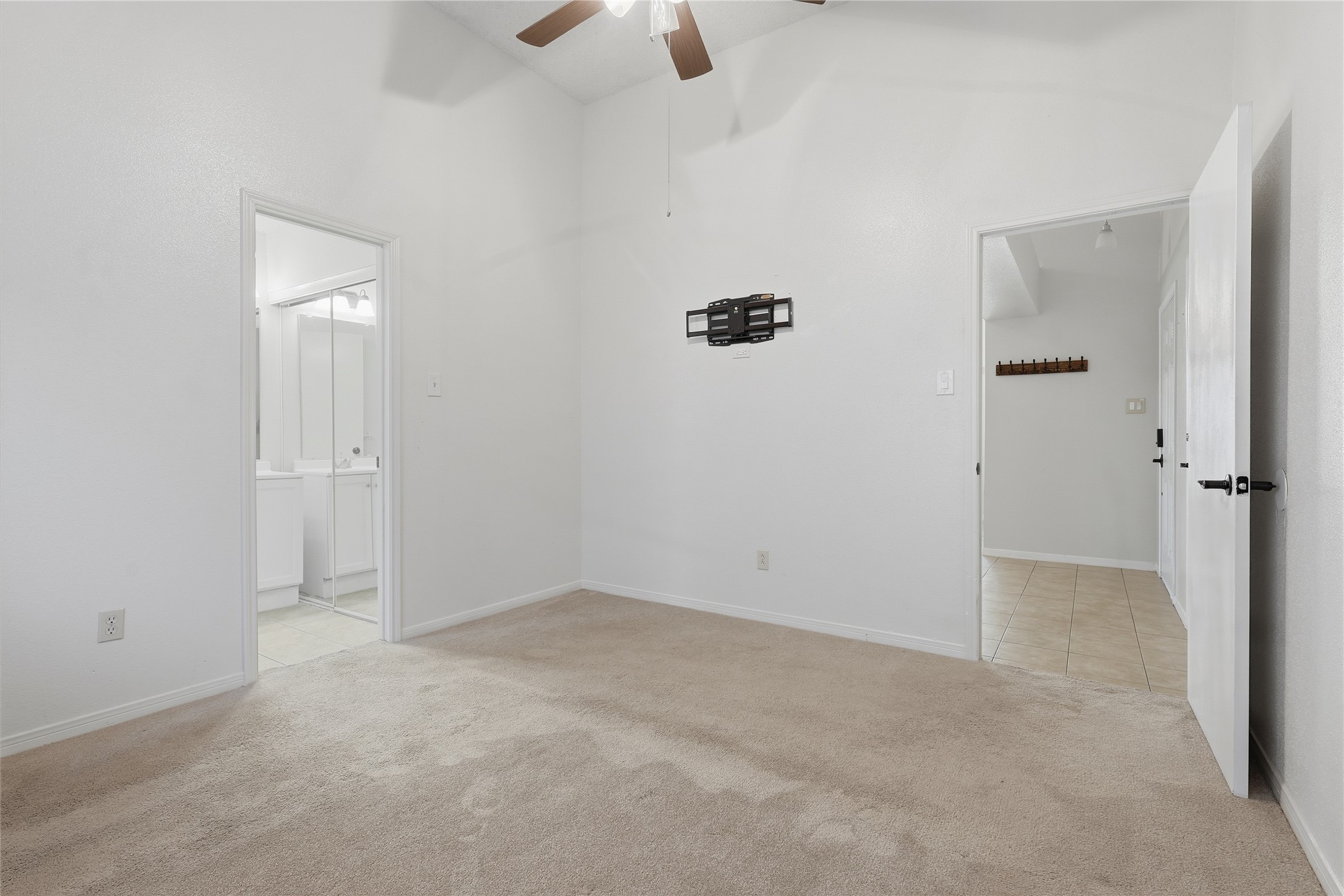 20410 Blue Beech Drive Property Photo 16