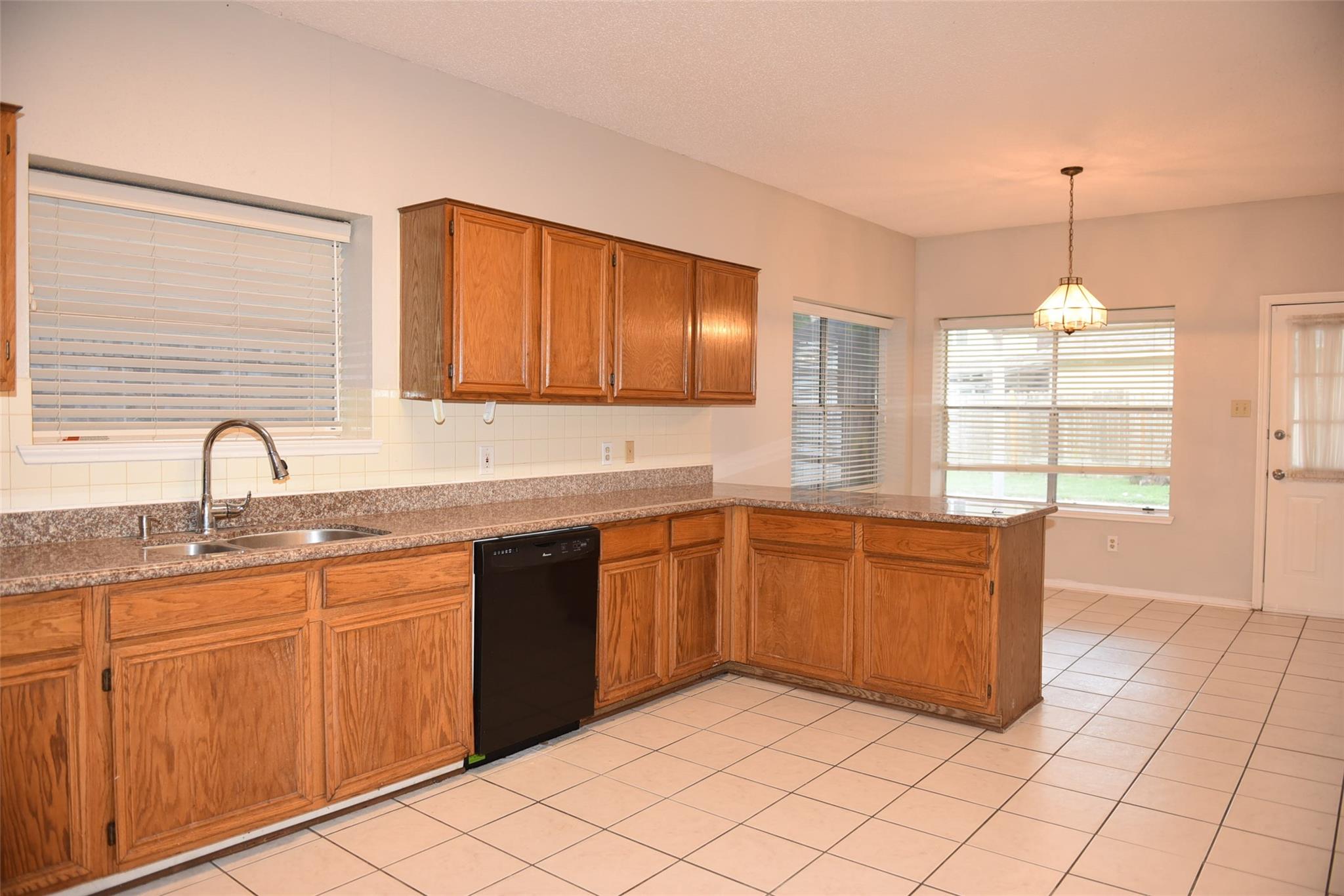 2811 Grants River Circle Property Photo 9