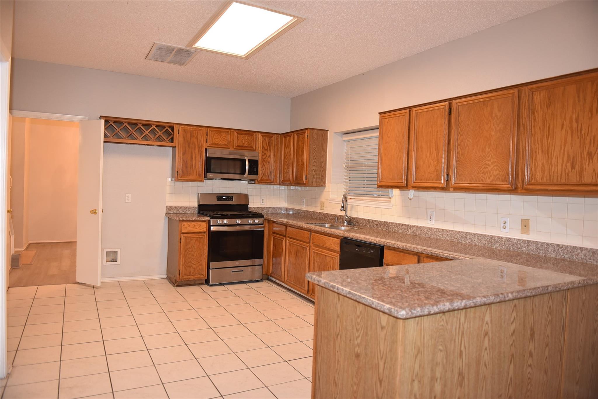 2811 Grants River Circle Property Photo 11
