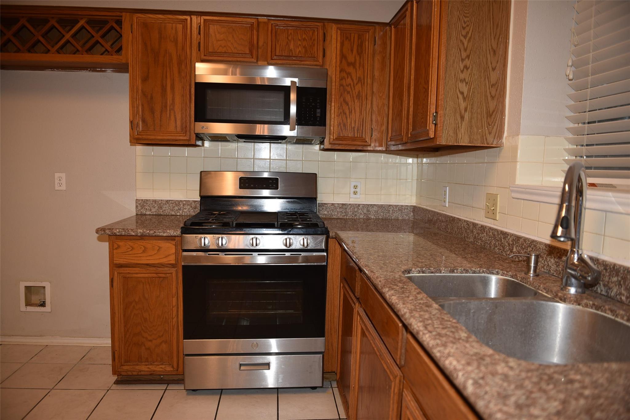 2811 Grants River Circle Property Photo 12