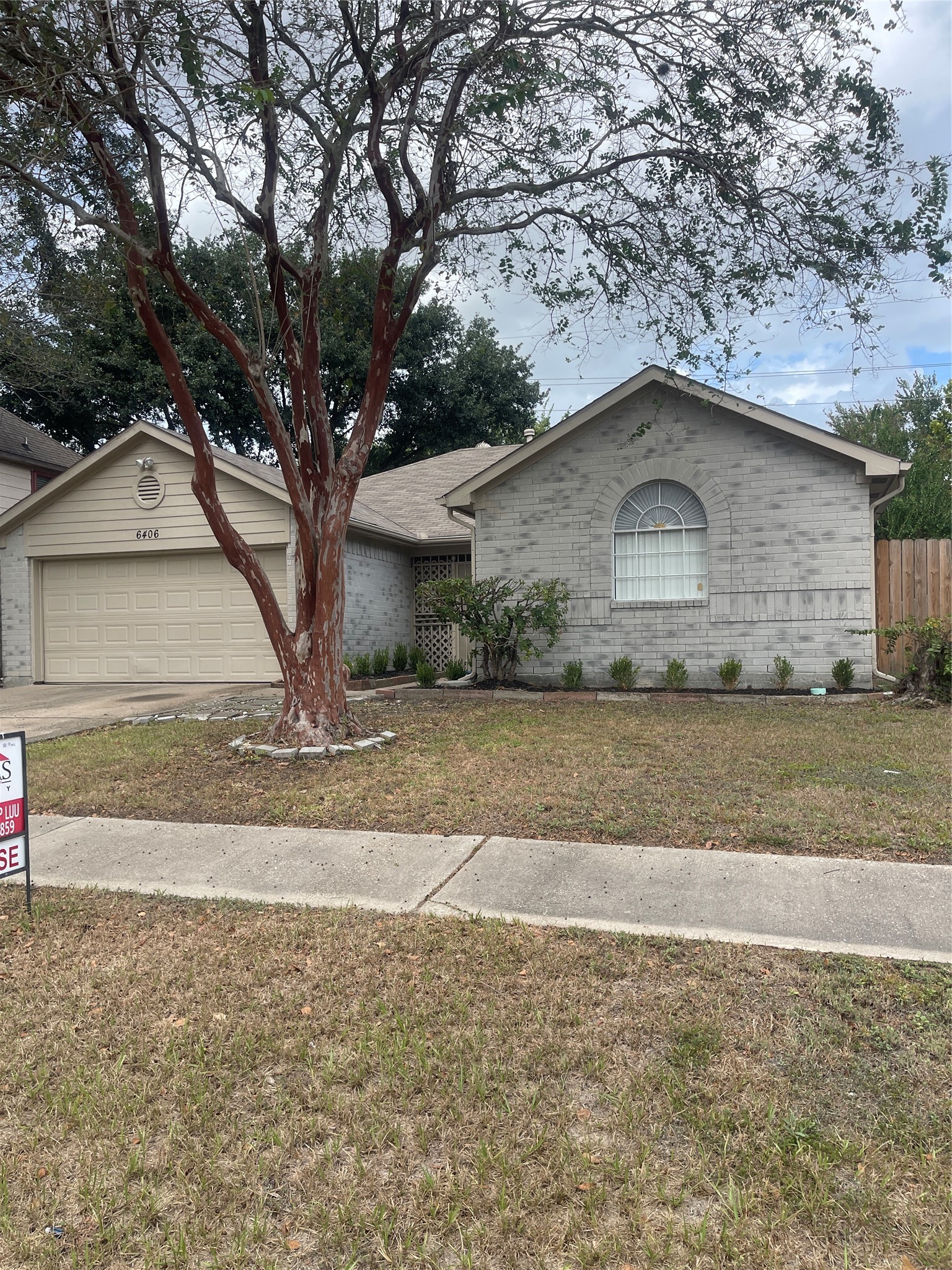6406 Bayou Crest Drive Property Photo 3