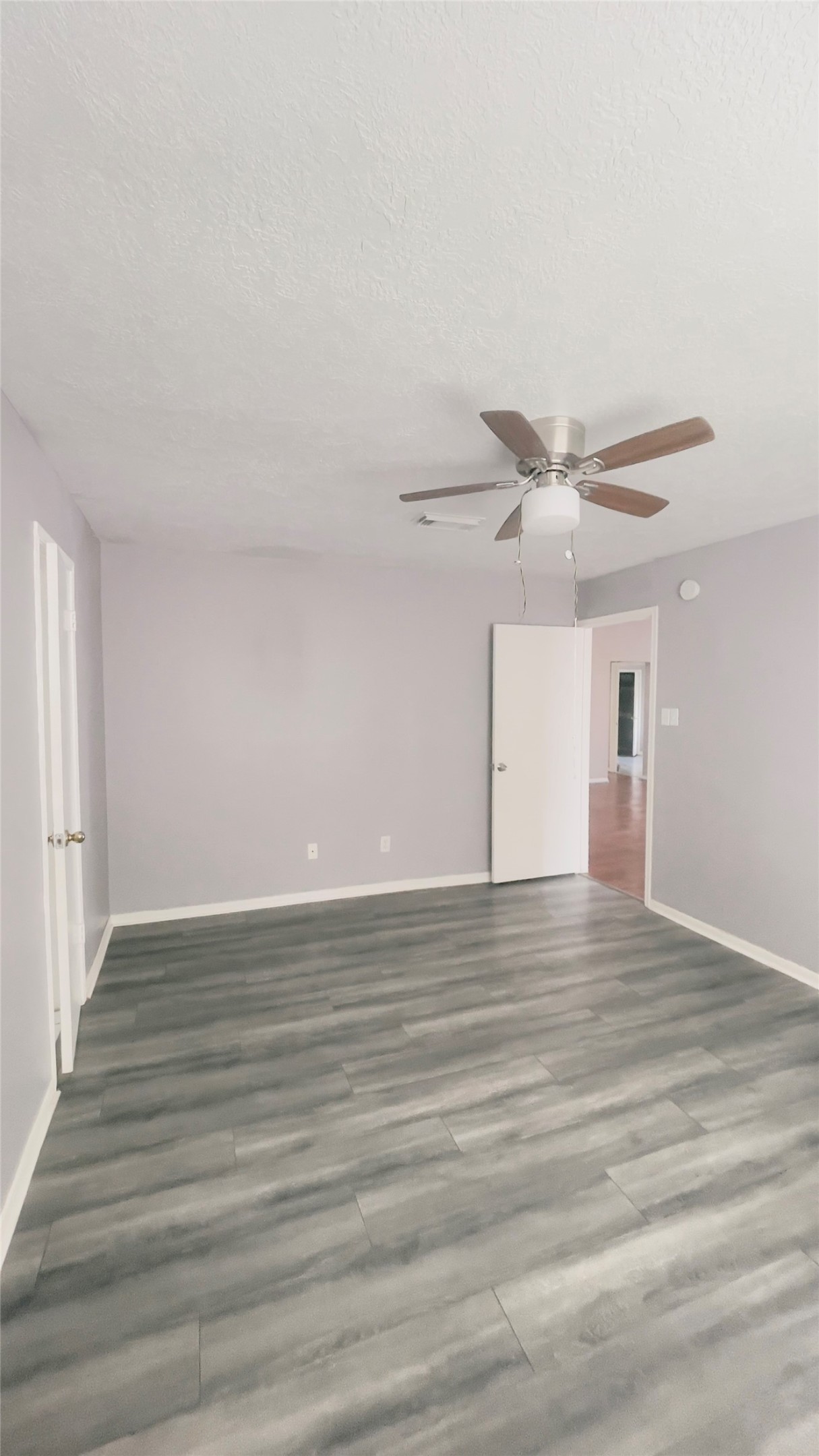 6406 Bayou Crest Drive Property Photo 8