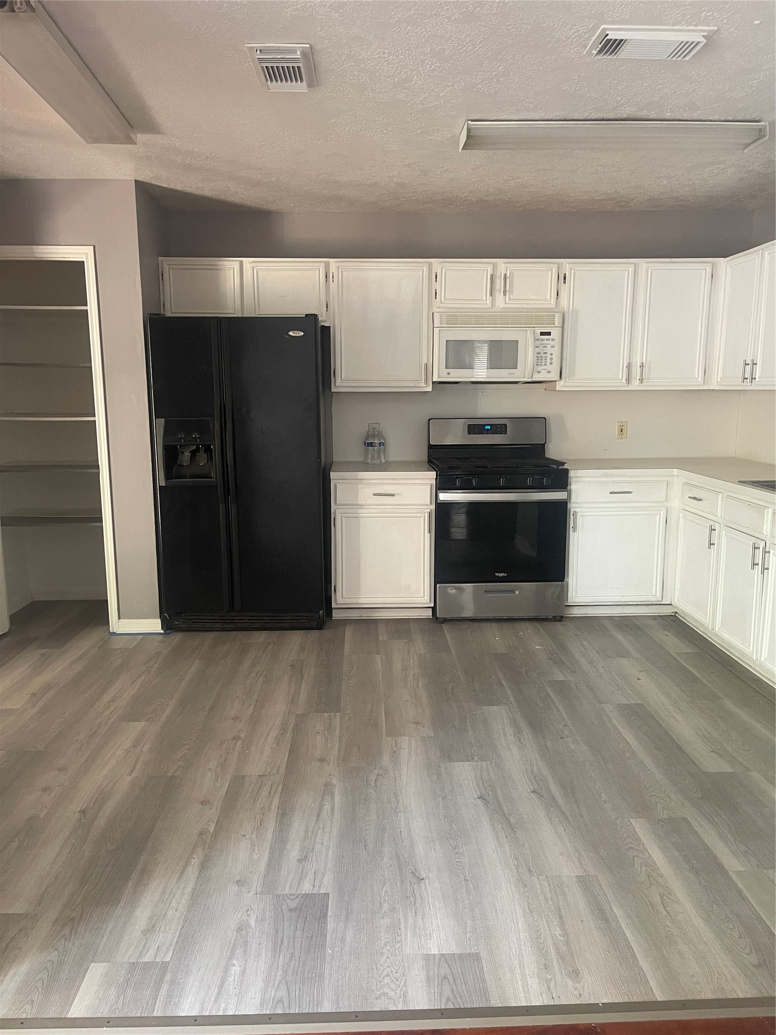 6406 Bayou Crest Drive Property Photo 16