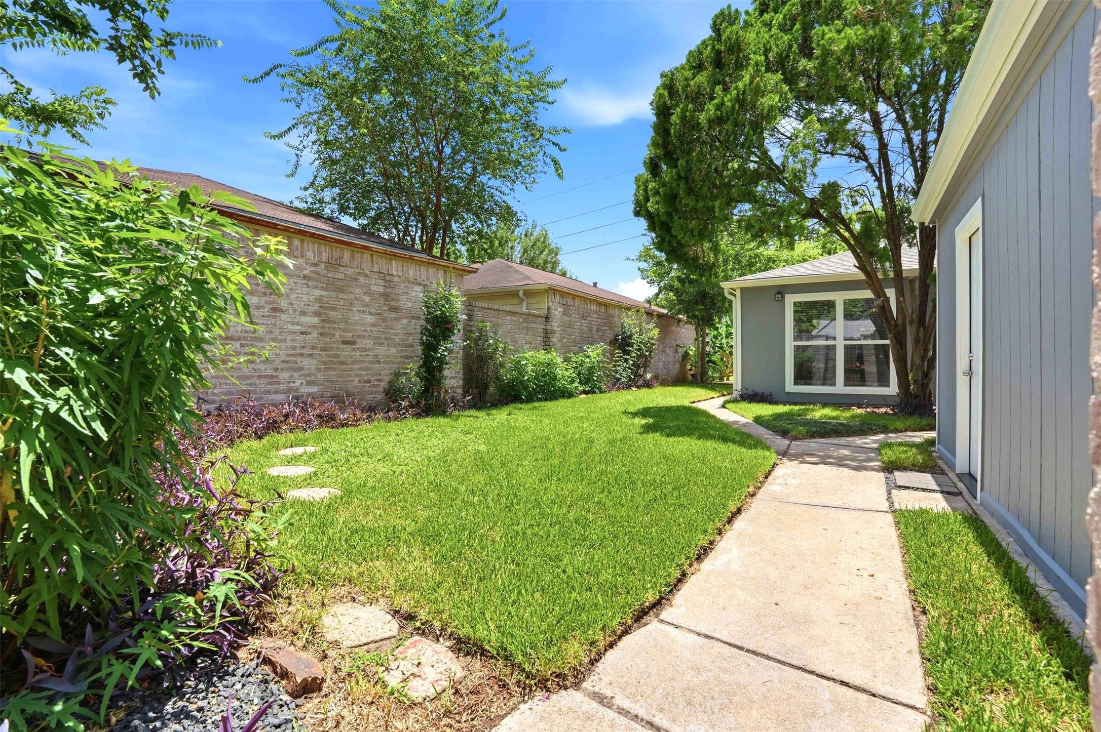 16007 Ridgegreen Drive Property Photo 3