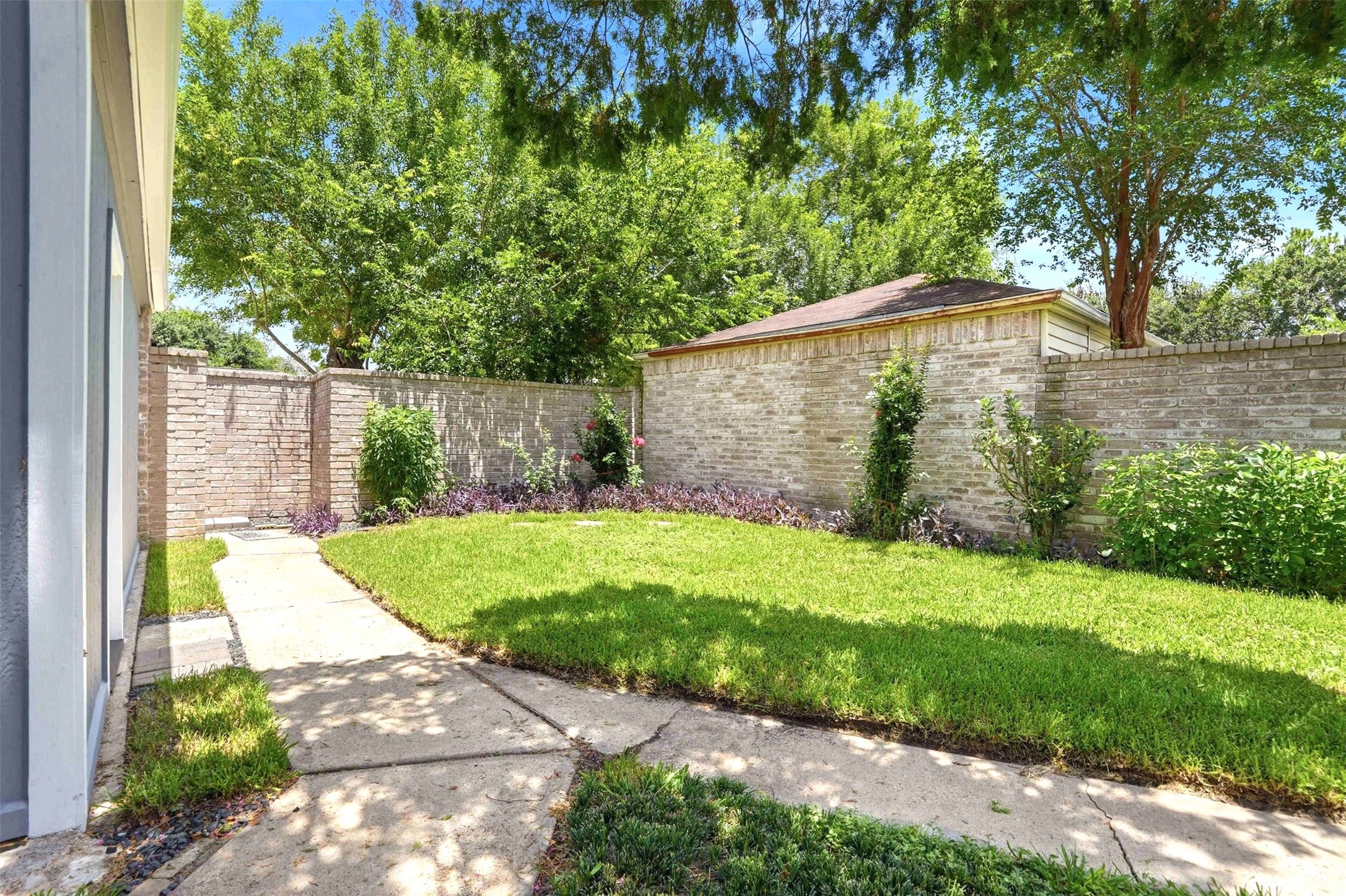 16007 Ridgegreen Drive Property Photo 6
