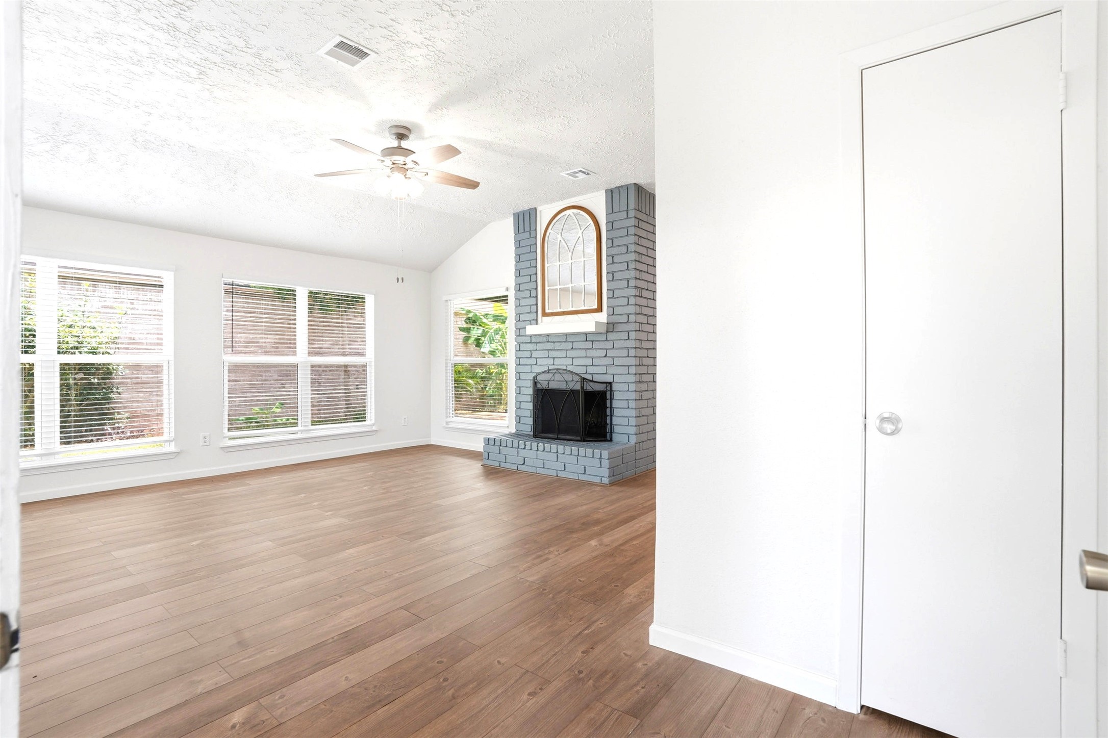 16007 Ridgegreen Drive Property Photo 10