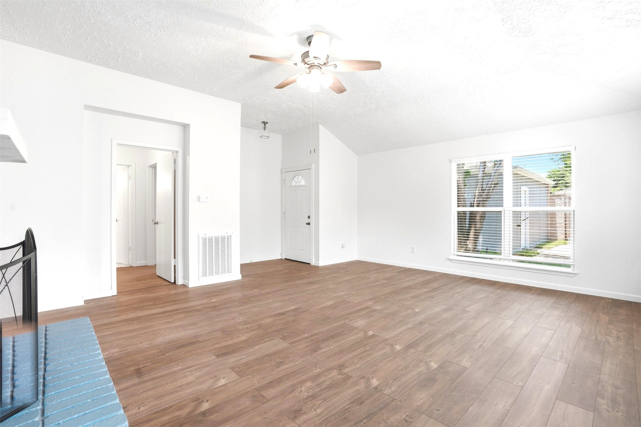 16007 Ridgegreen Drive Property Photo 11
