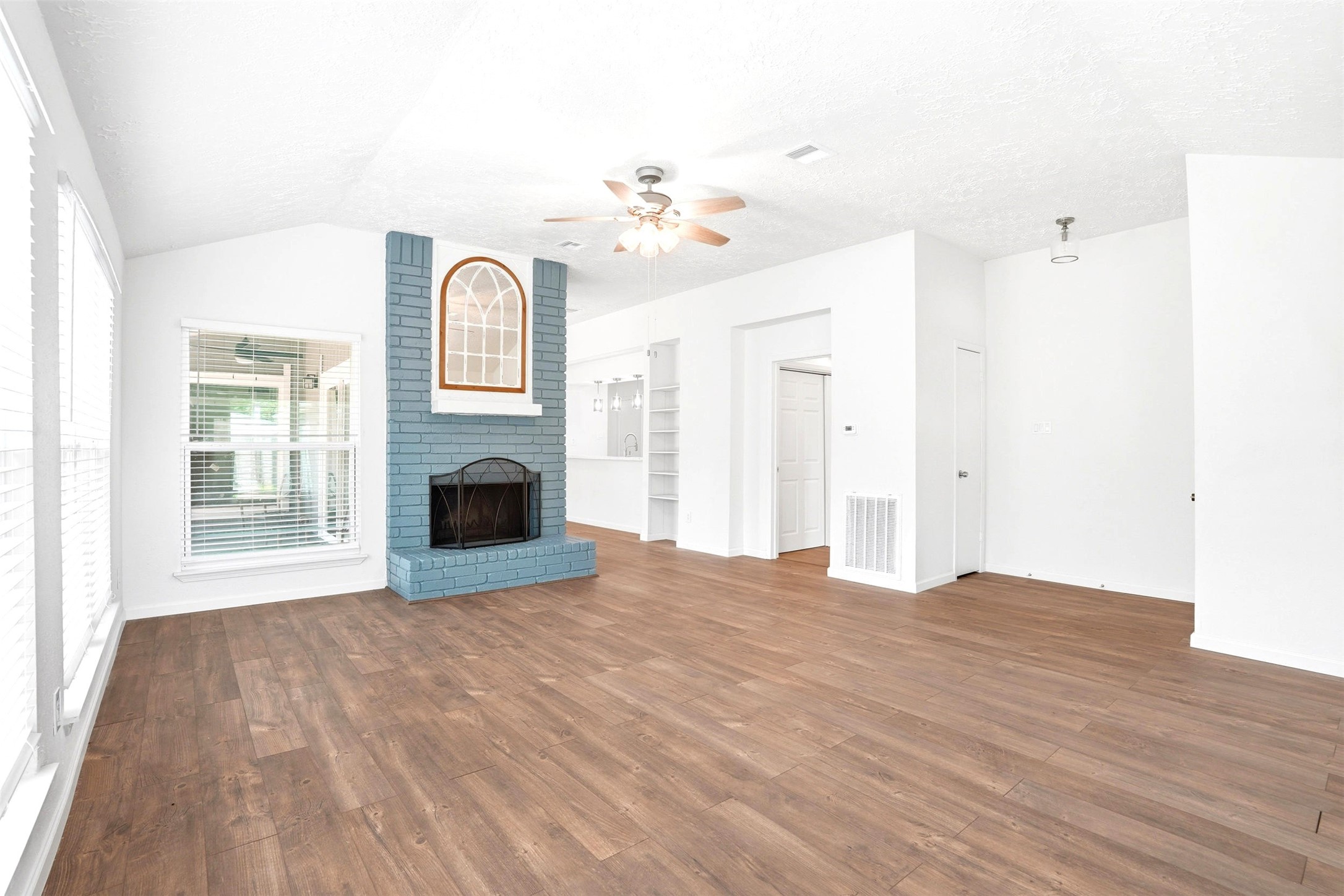 16007 Ridgegreen Drive Property Photo 12