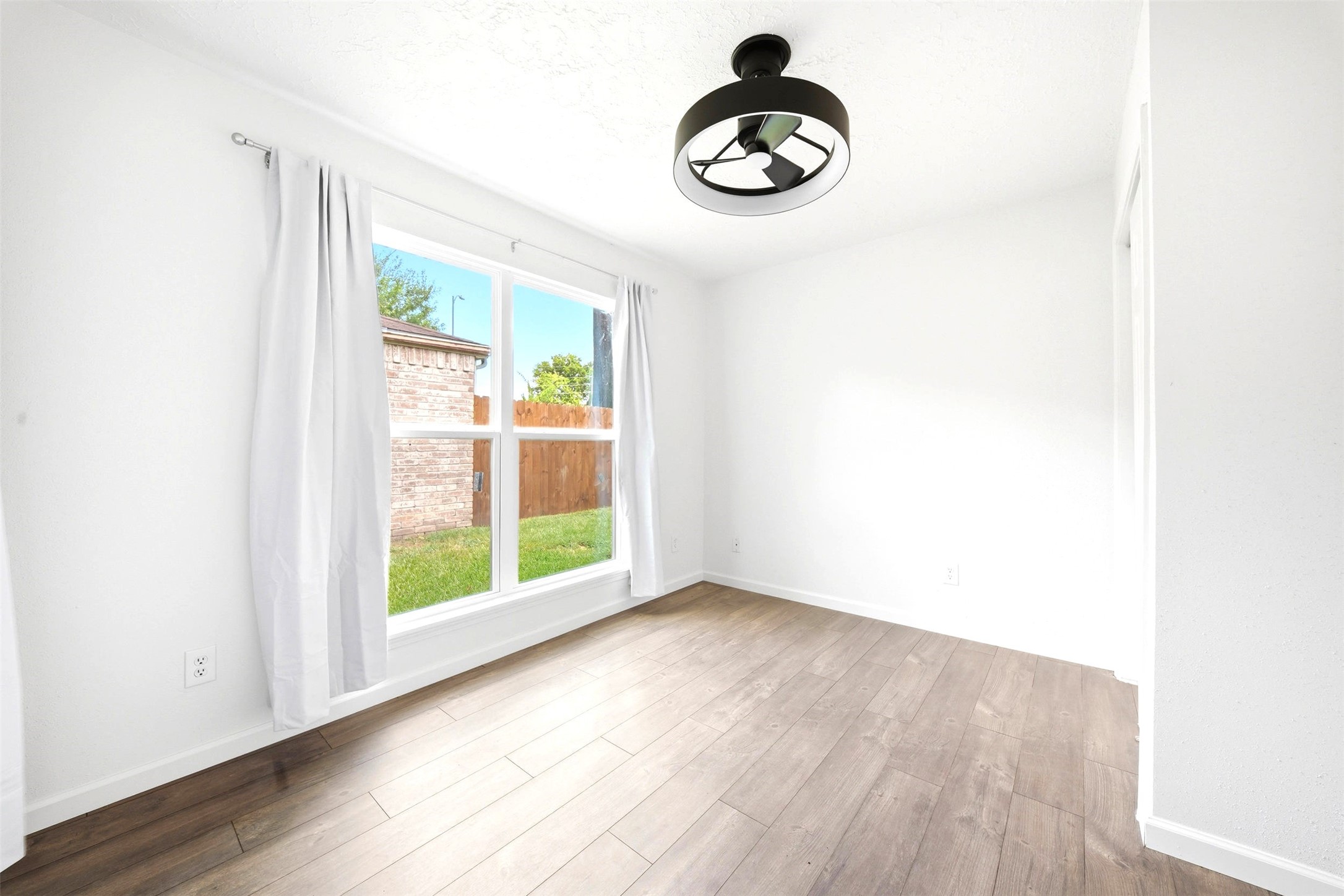 16007 Ridgegreen Drive Property Photo 24