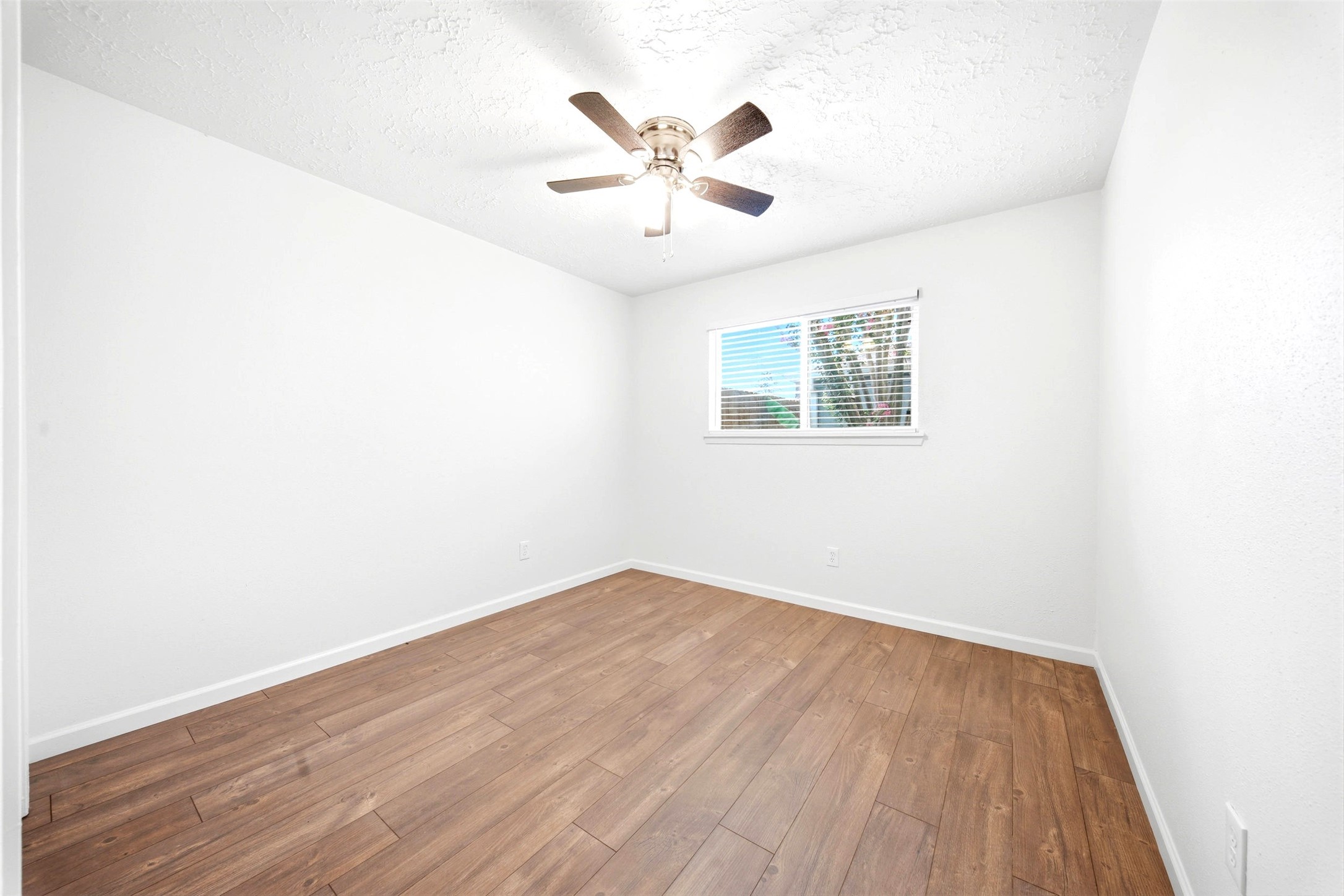 16007 Ridgegreen Drive Property Photo 26