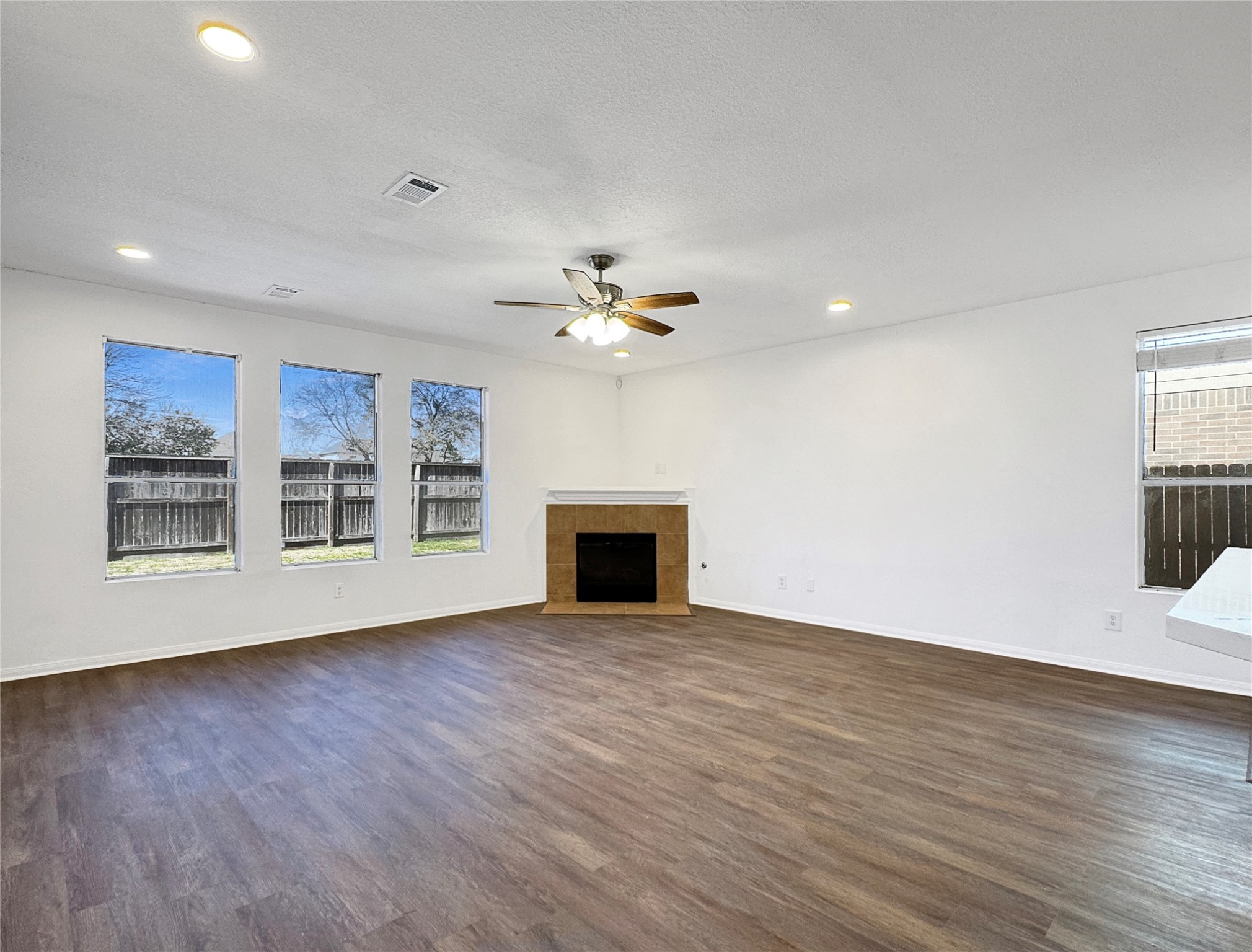 27127 Sunset Pines Drive Property Photo 5