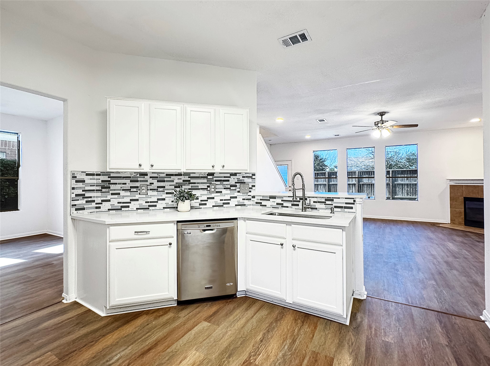 27127 Sunset Pines Drive Property Photo 12