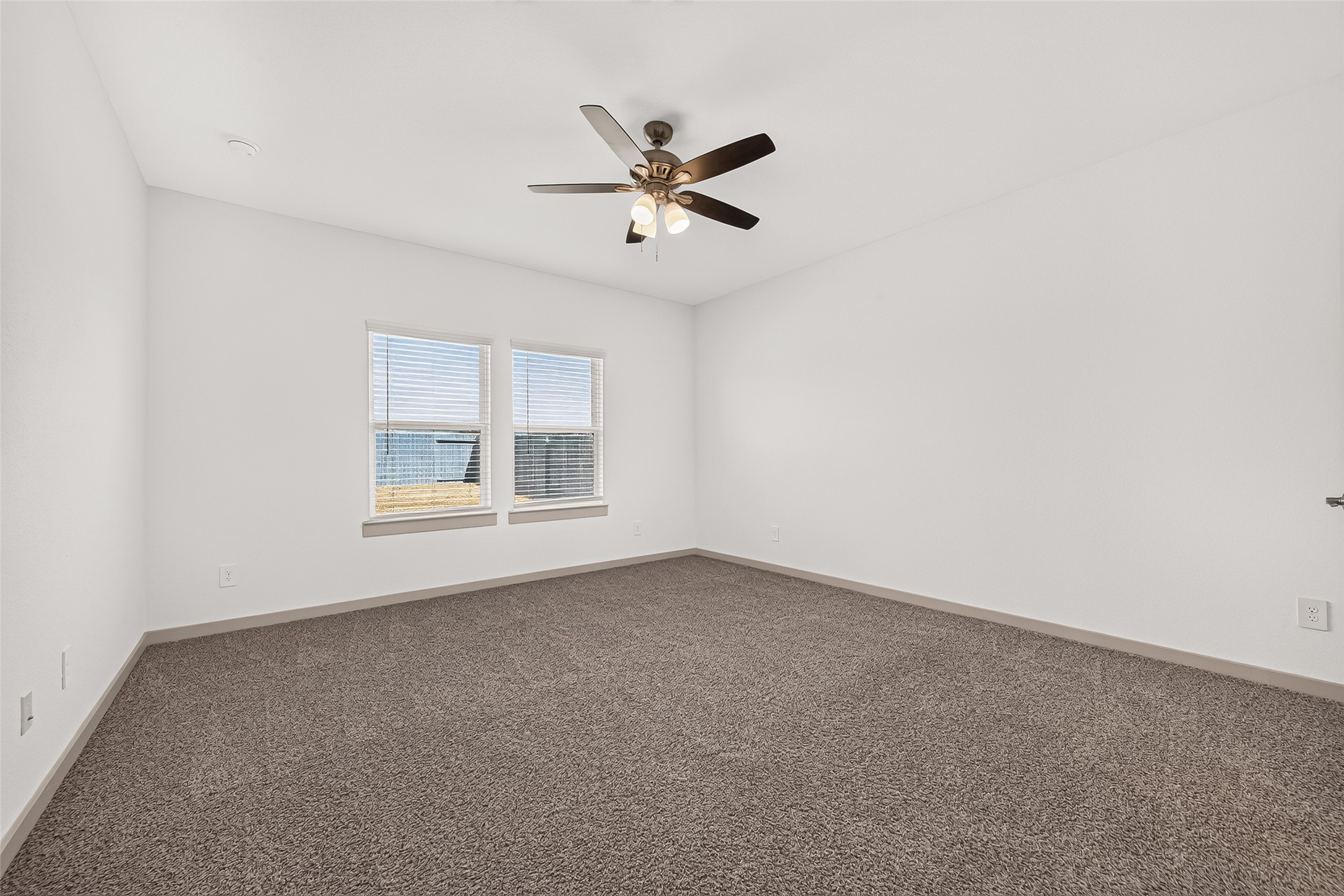 4015 Itzle Island Court Property Photo 27