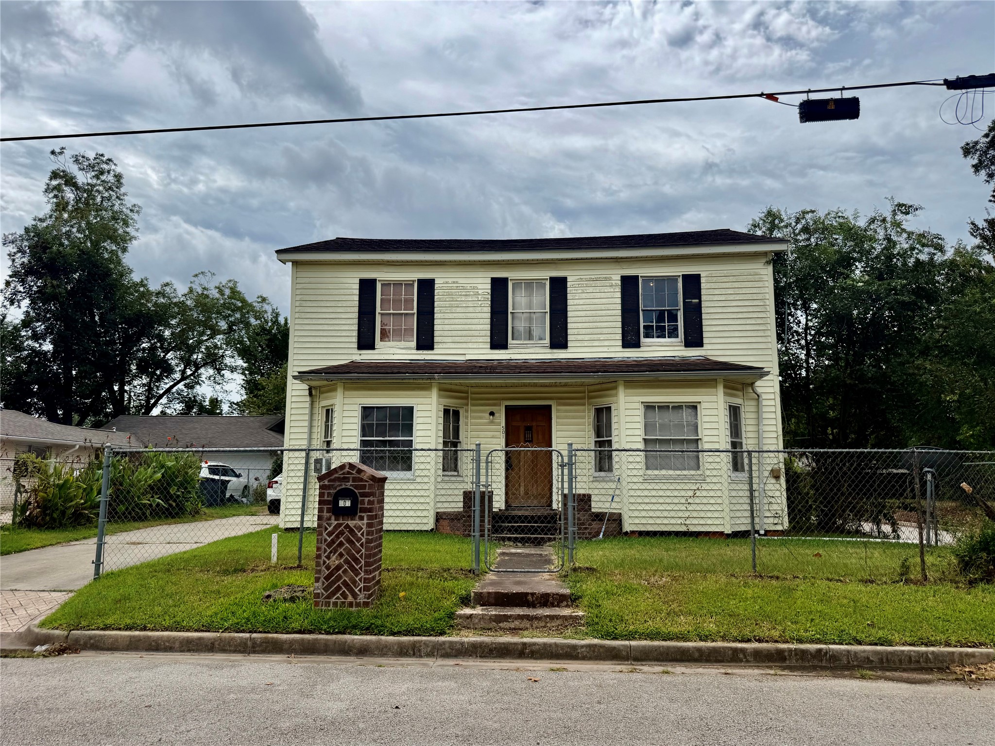 501 Avenue I Avenue Property Photo 1