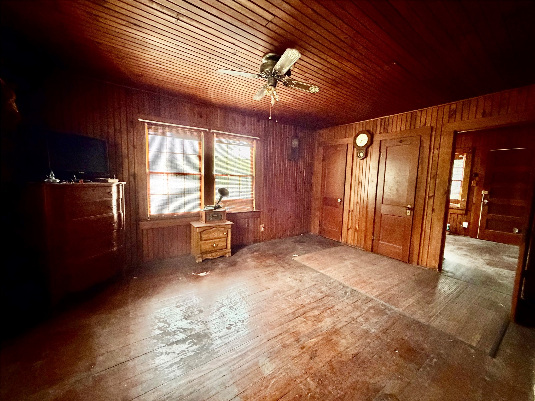 501 Avenue I Avenue Property Photo 9