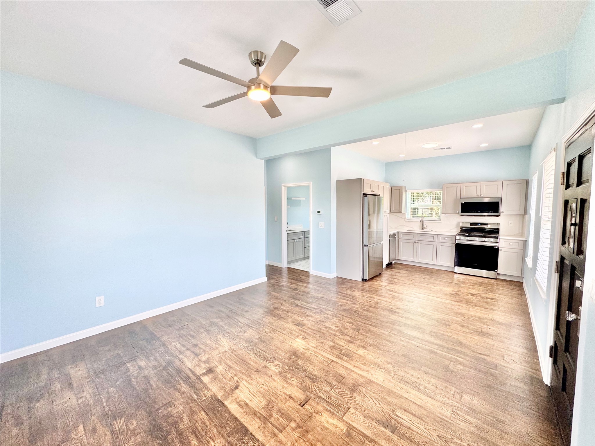 1418 30th Street Property Photo 4