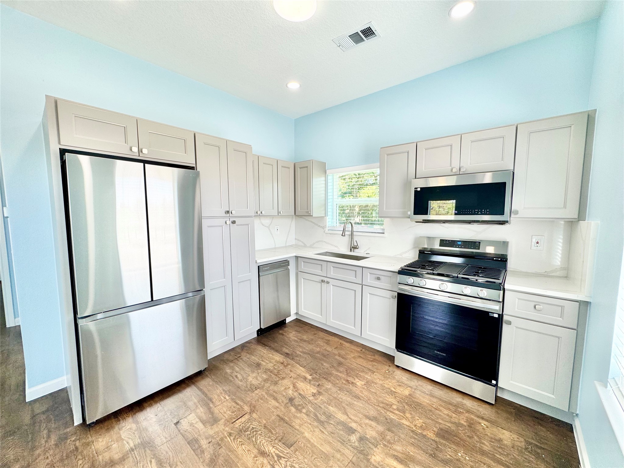 1418 30th Street Property Photo 7