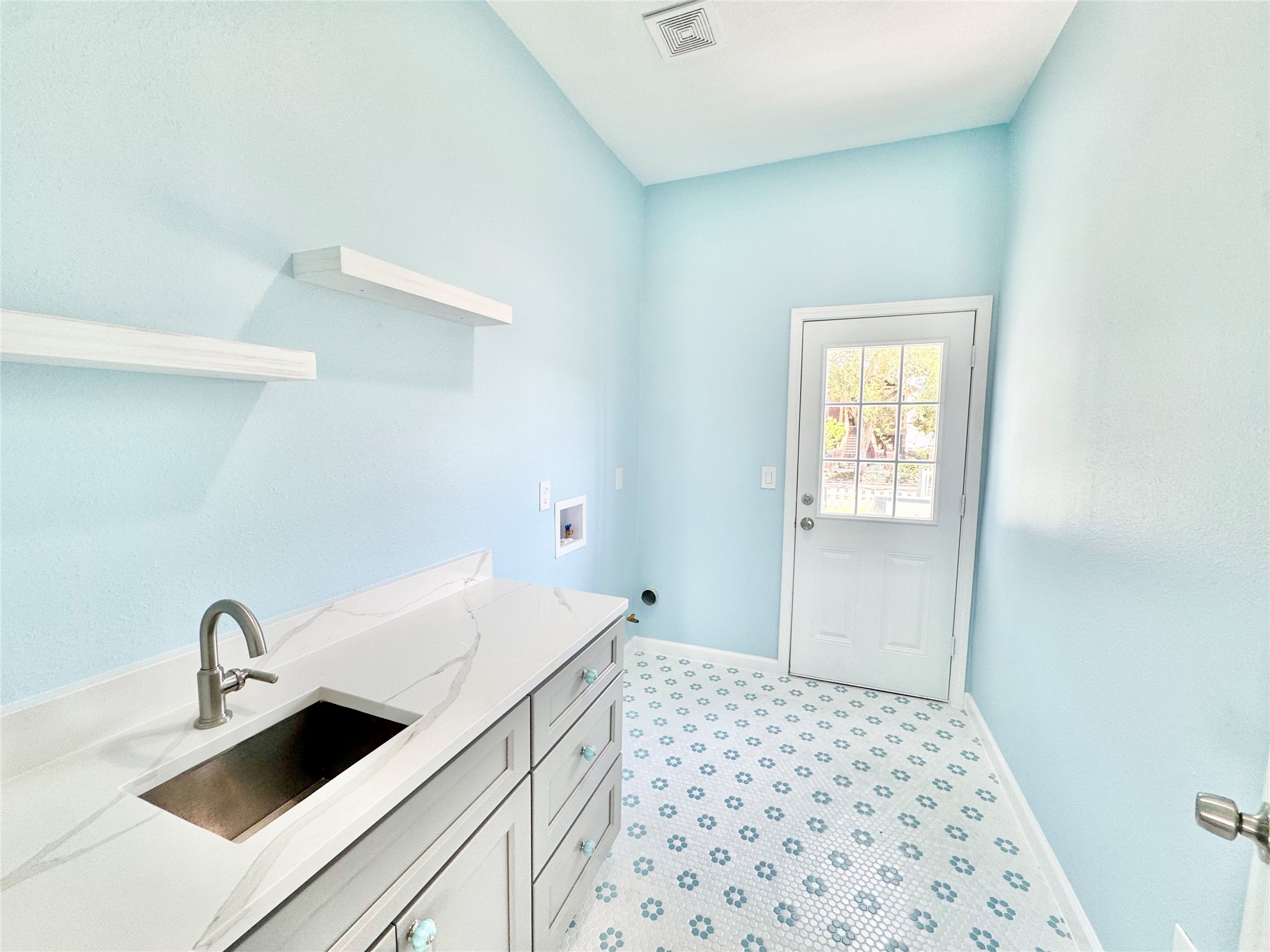 1418 30th Street Property Photo 20
