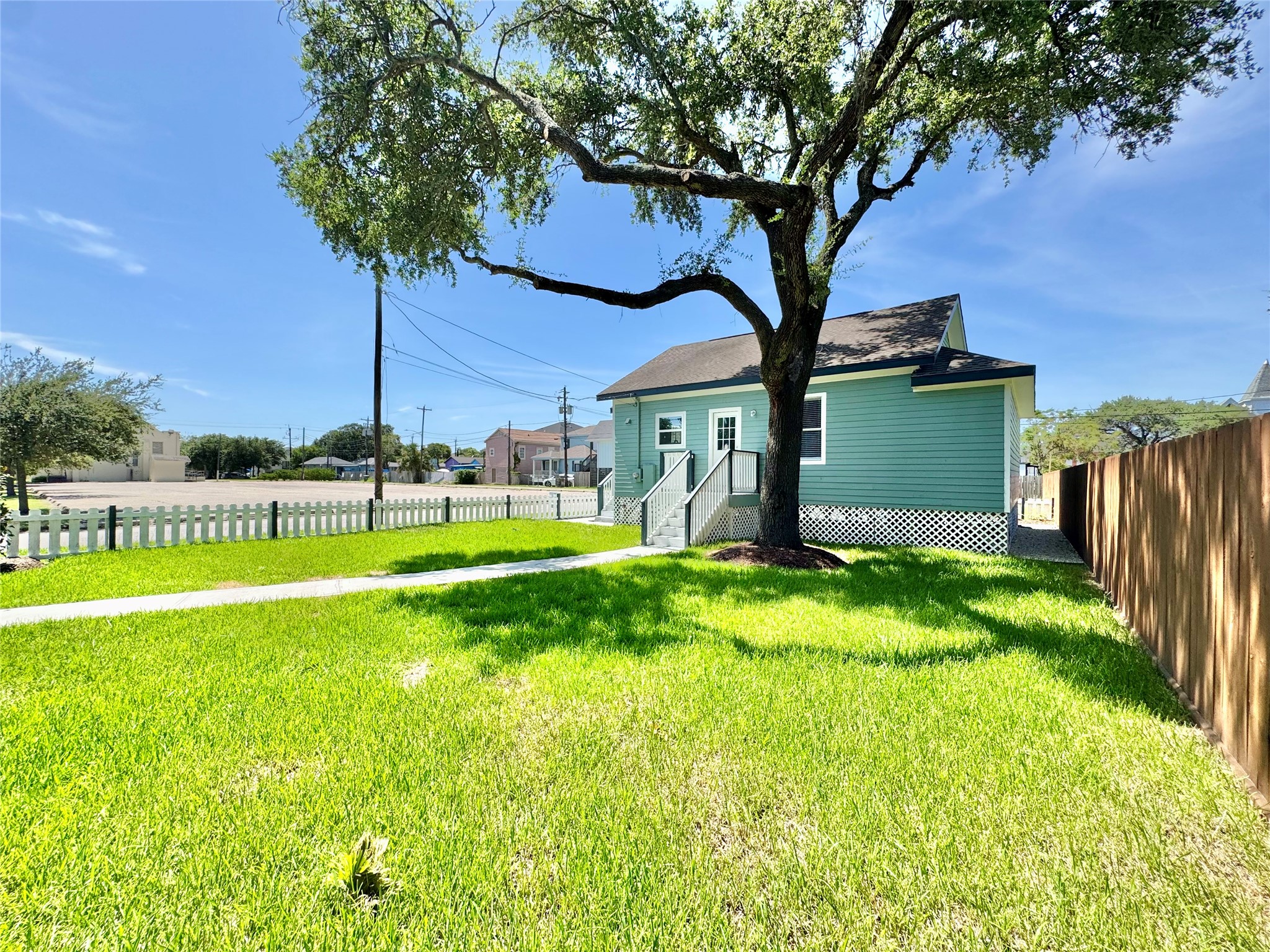 1418 30th Street Property Photo 24