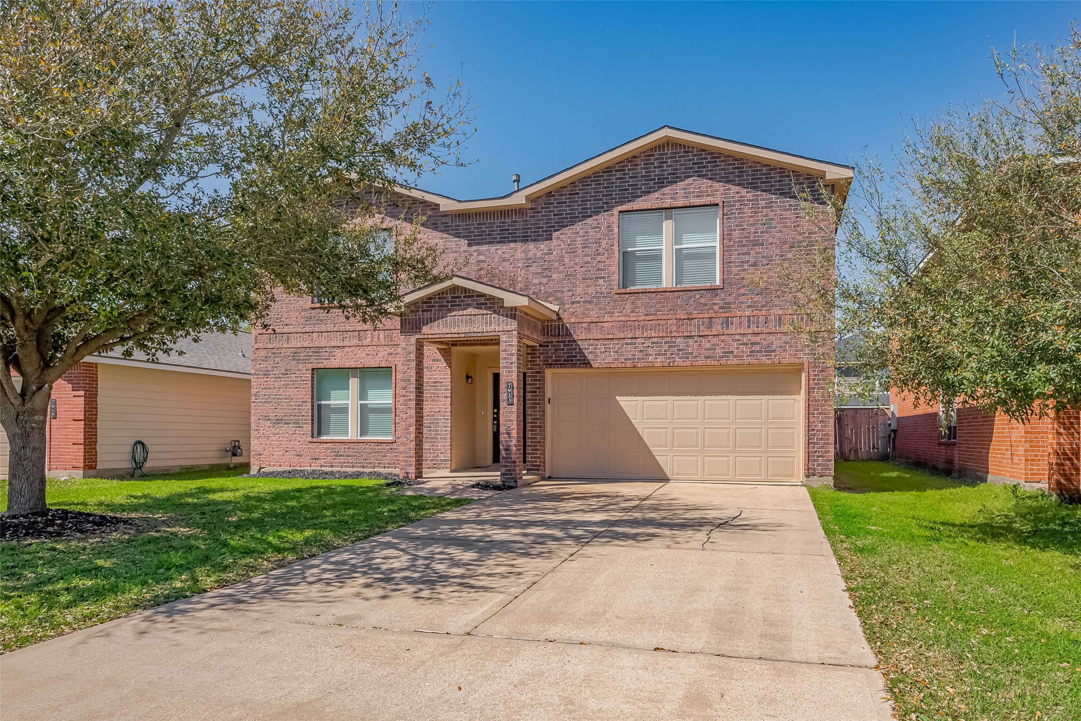 7923 Ashland Springs Lane Property Photo 4