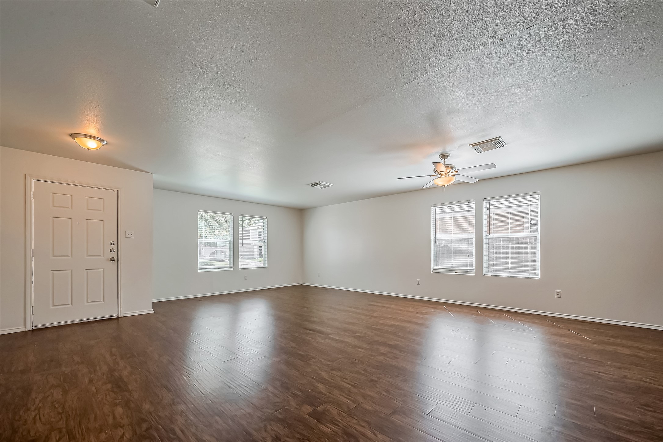 7923 Ashland Springs Lane Property Photo 8