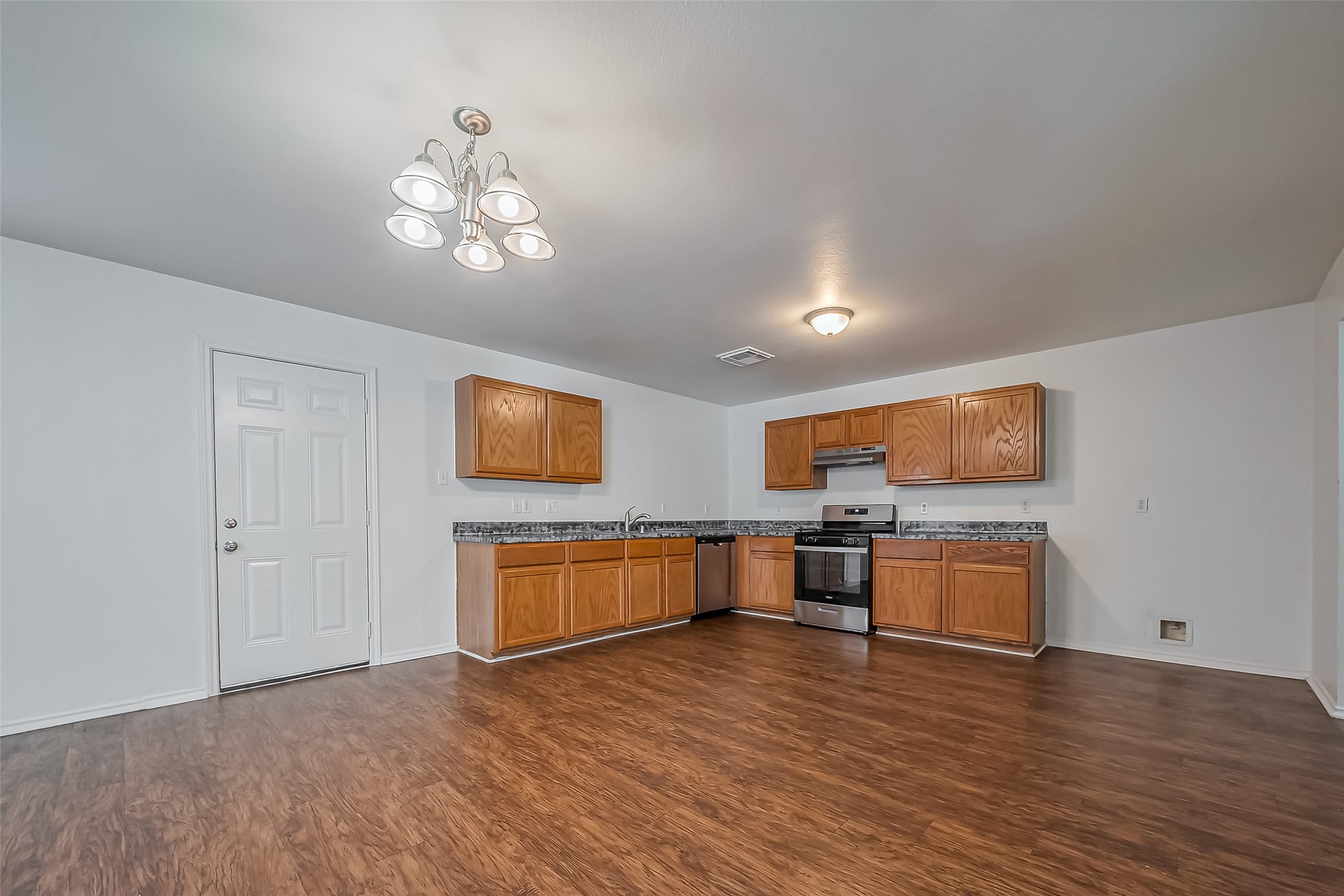 7923 Ashland Springs Lane Property Photo 16