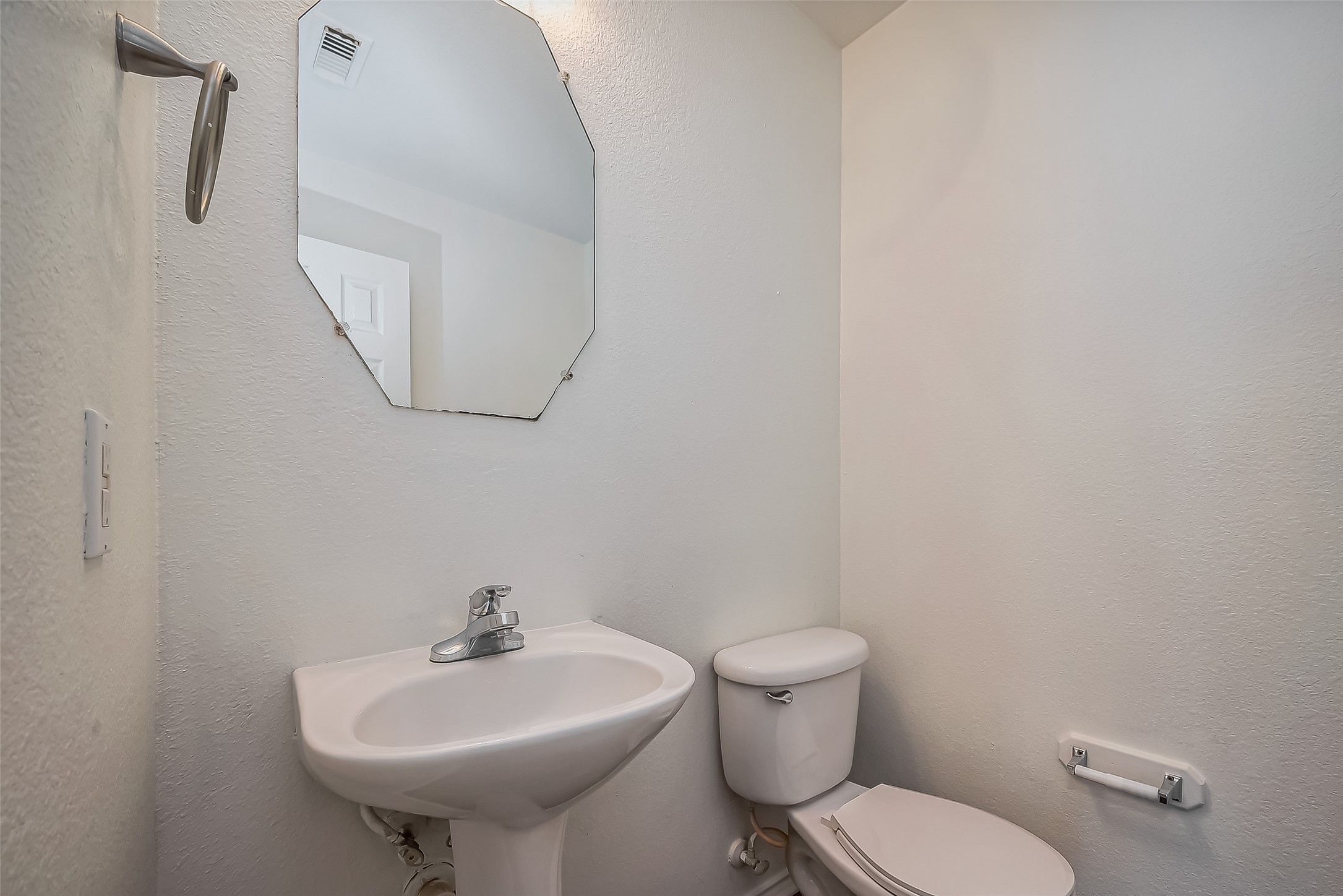 7923 Ashland Springs Lane Property Photo 22