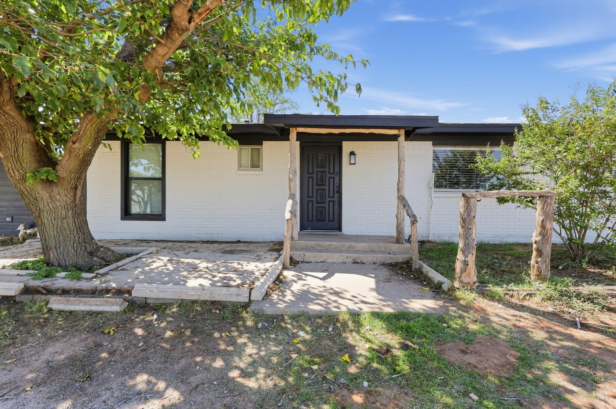 809 N Tubb Road Property Photo 1