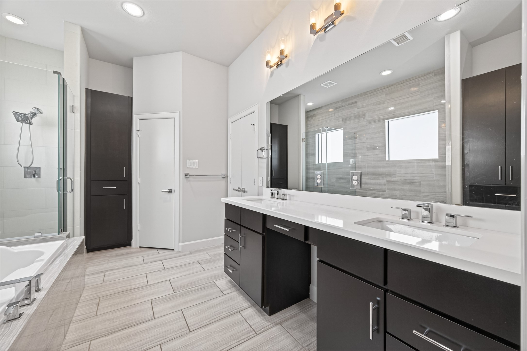 5313 Inker Street Property Photo 20