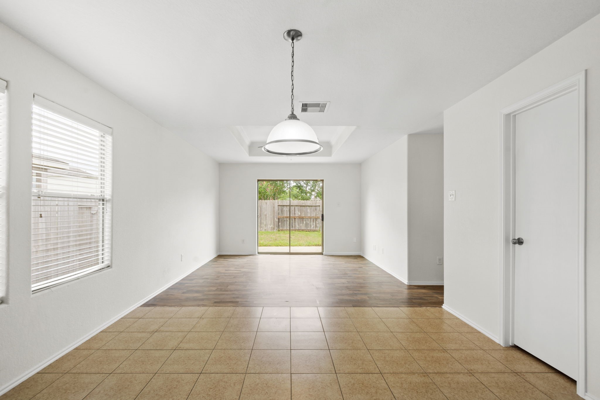 7910 Buffalo View Lane Property Photo 10