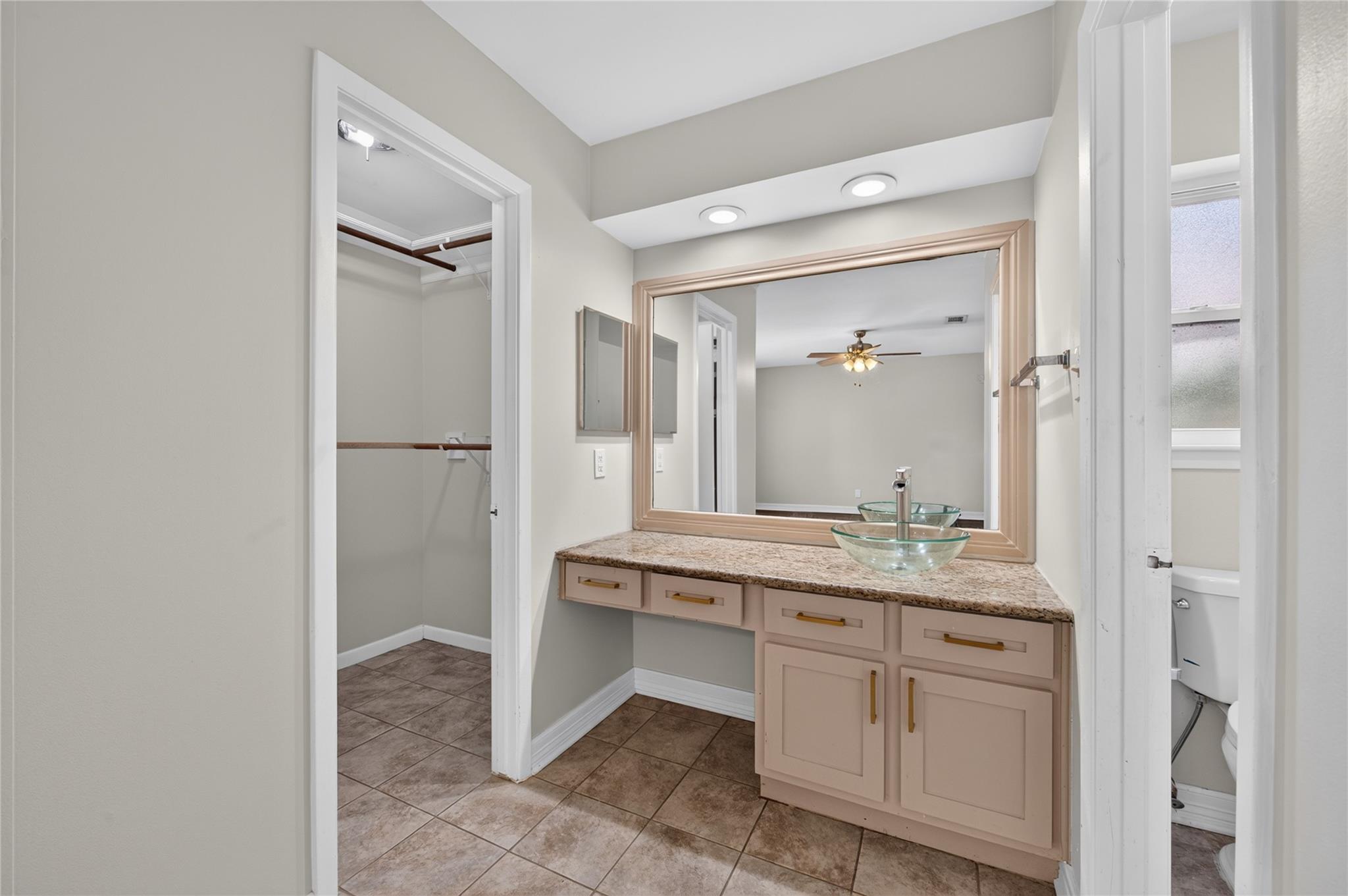 6903 Briarfield Drive Property Photo 9