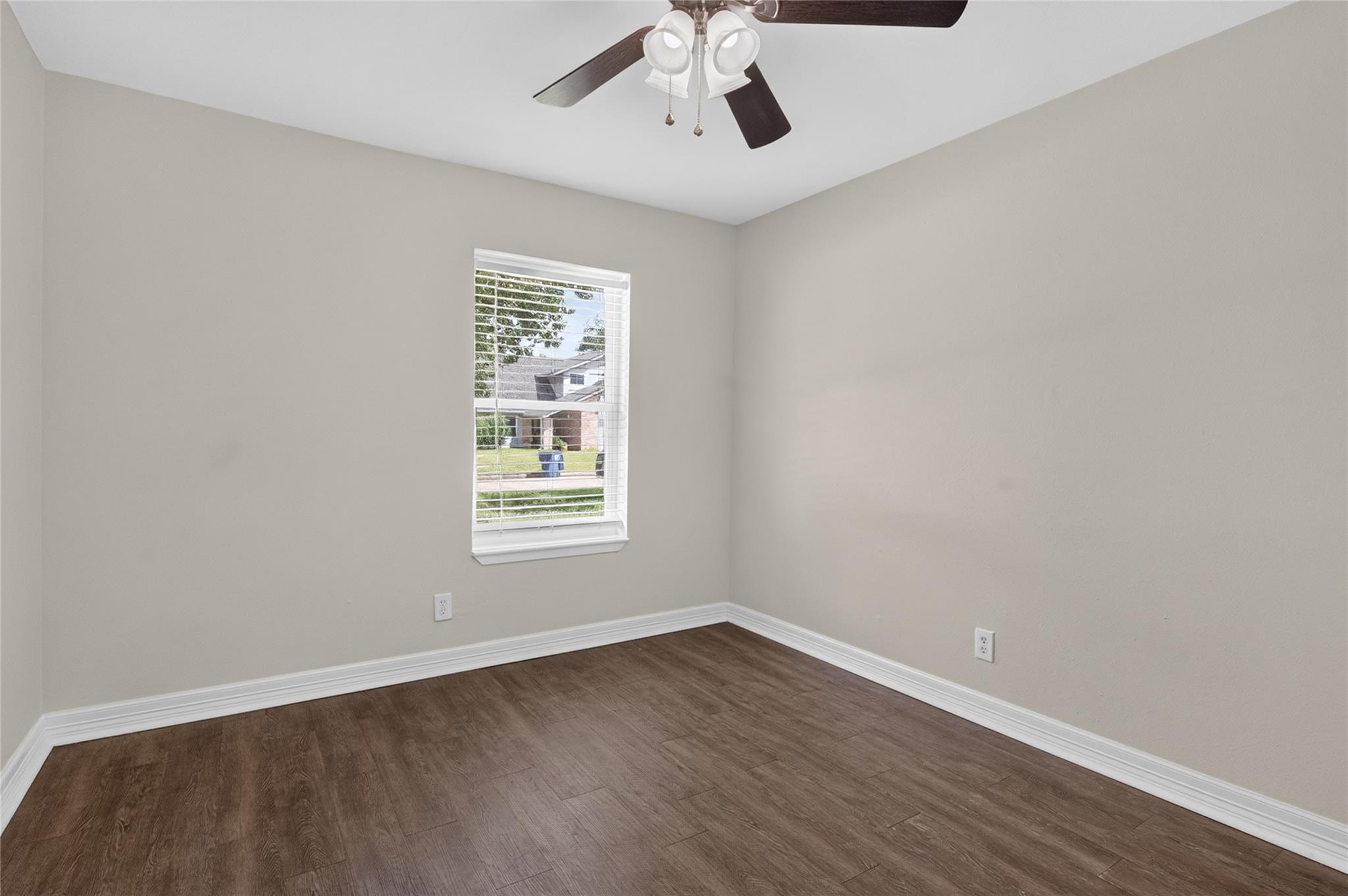6903 Briarfield Drive Property Photo 11