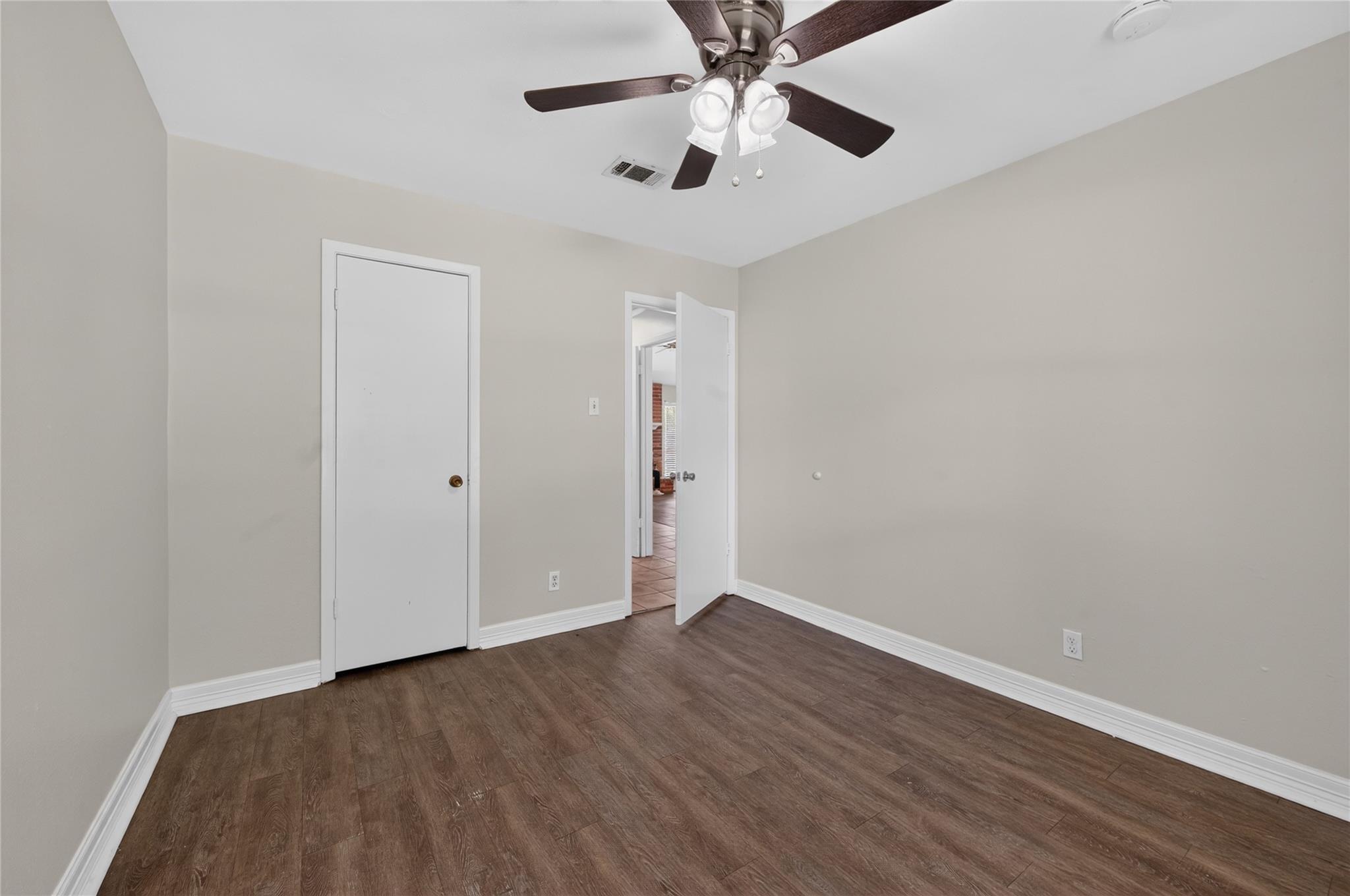6903 Briarfield Drive Property Photo 15