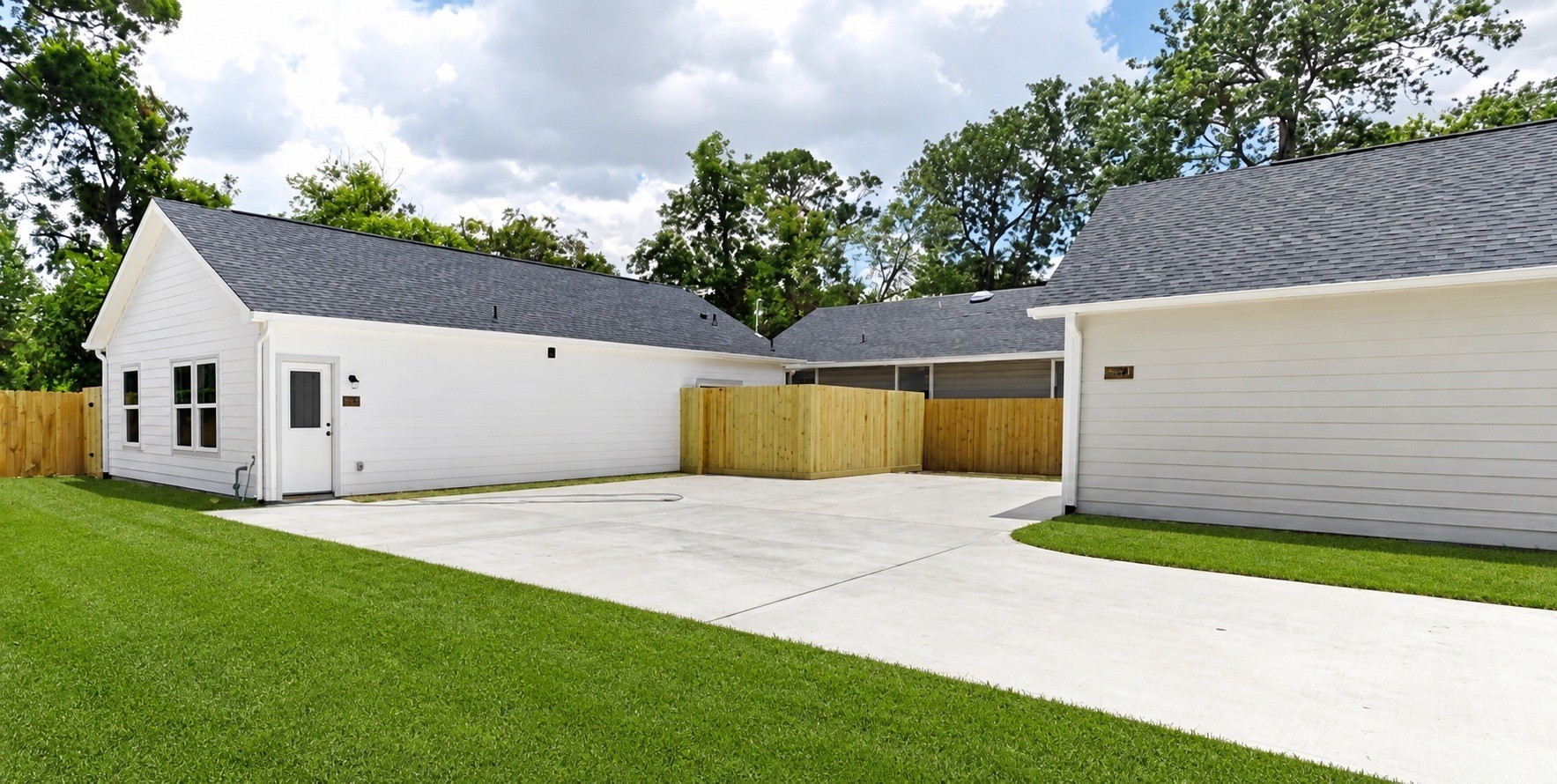 8614 Peach Tree Street B Property Photo 1