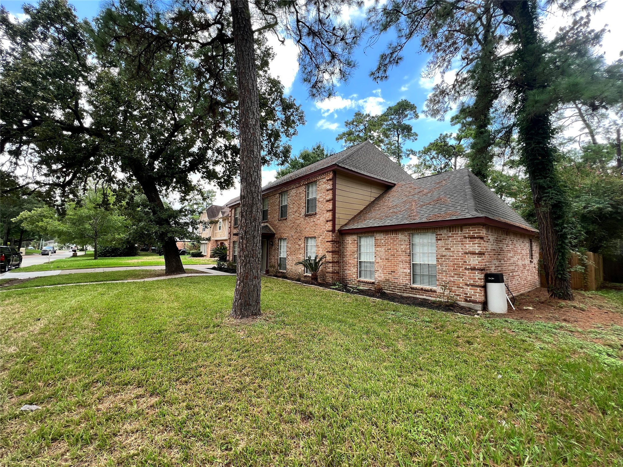1506 Castlerock Drive Property Photo 3