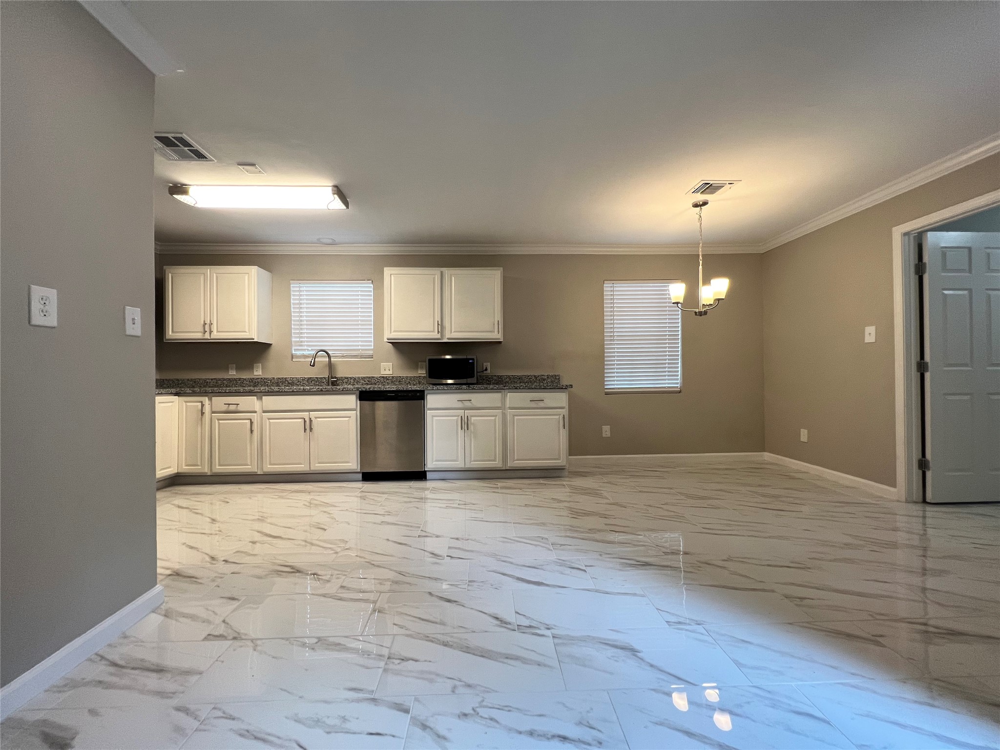 1506 Castlerock Drive Property Photo 14