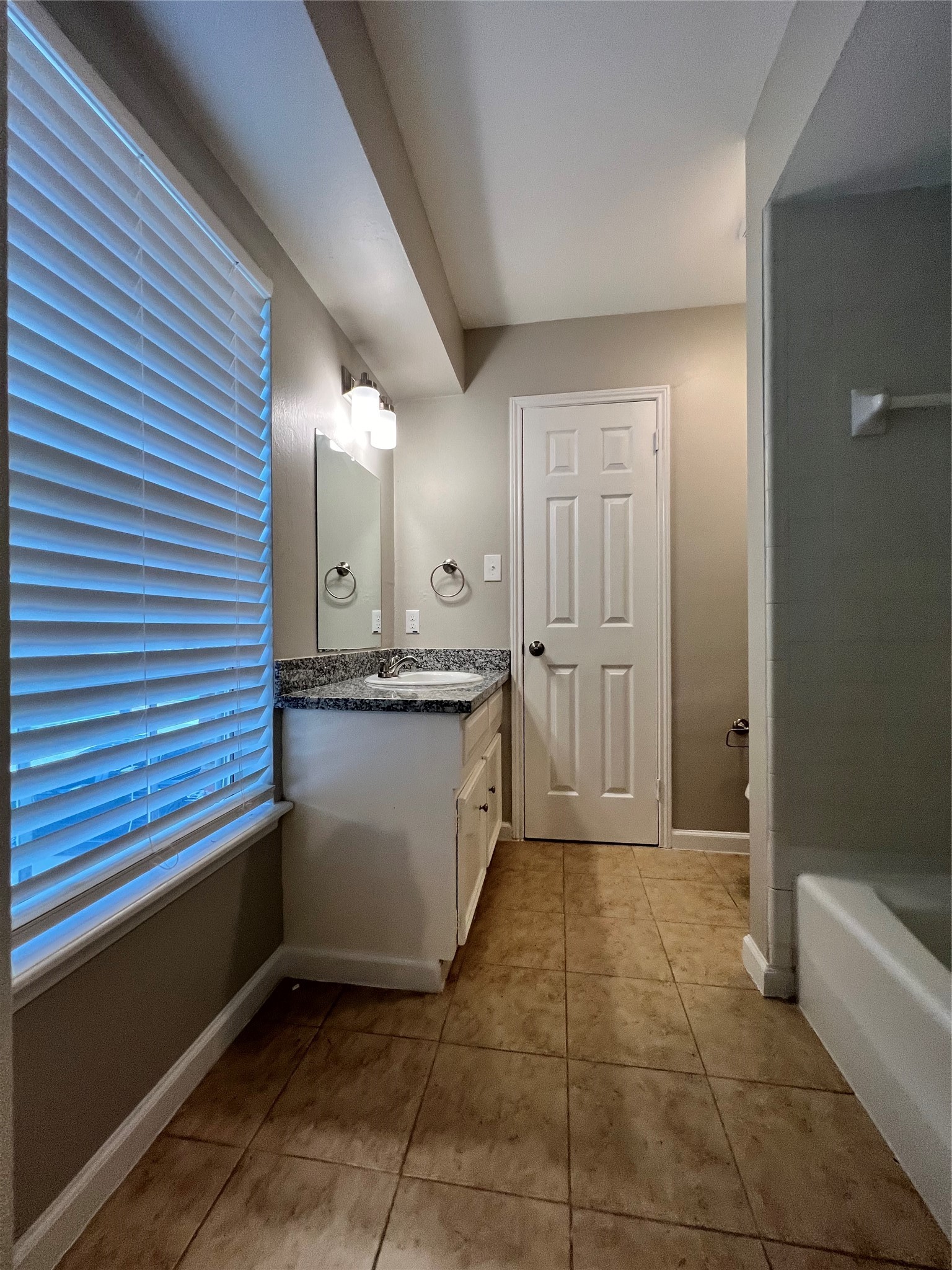 1506 Castlerock Drive Property Photo 32