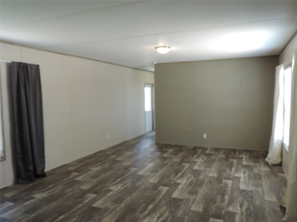 1668 Fm-2518 77 Property Photo 4