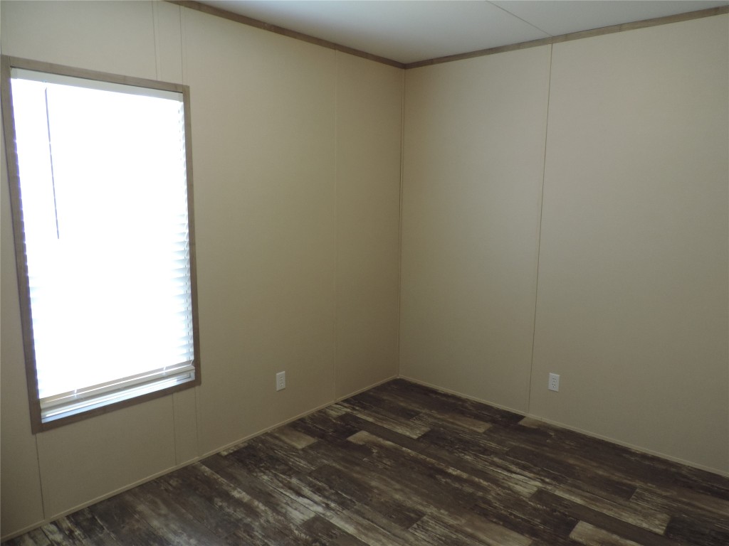 1668 Fm-2518 77 Property Photo 7