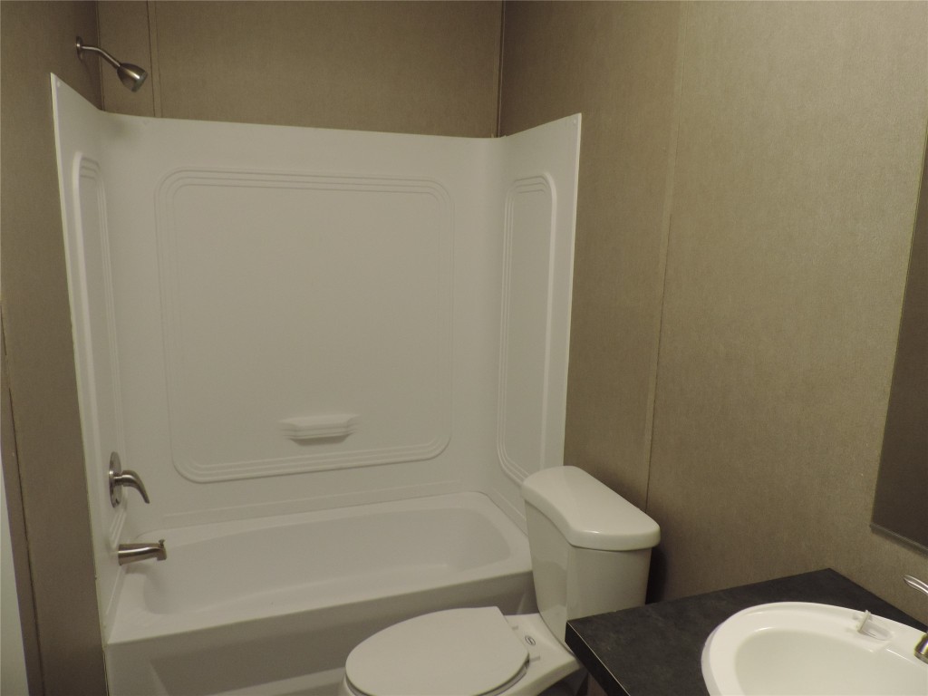 1668 Fm-2518 77 Property Photo 8