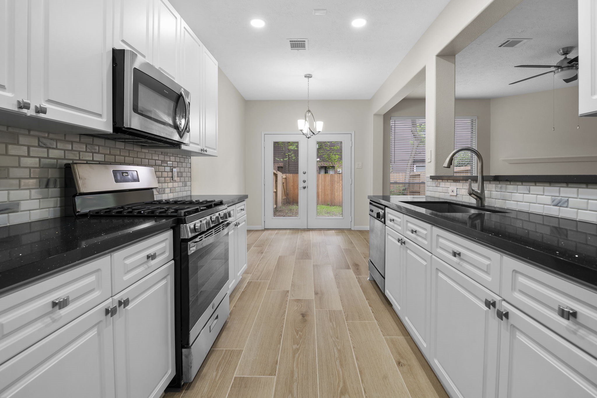 13 E Willowwood Court Property Photo 8