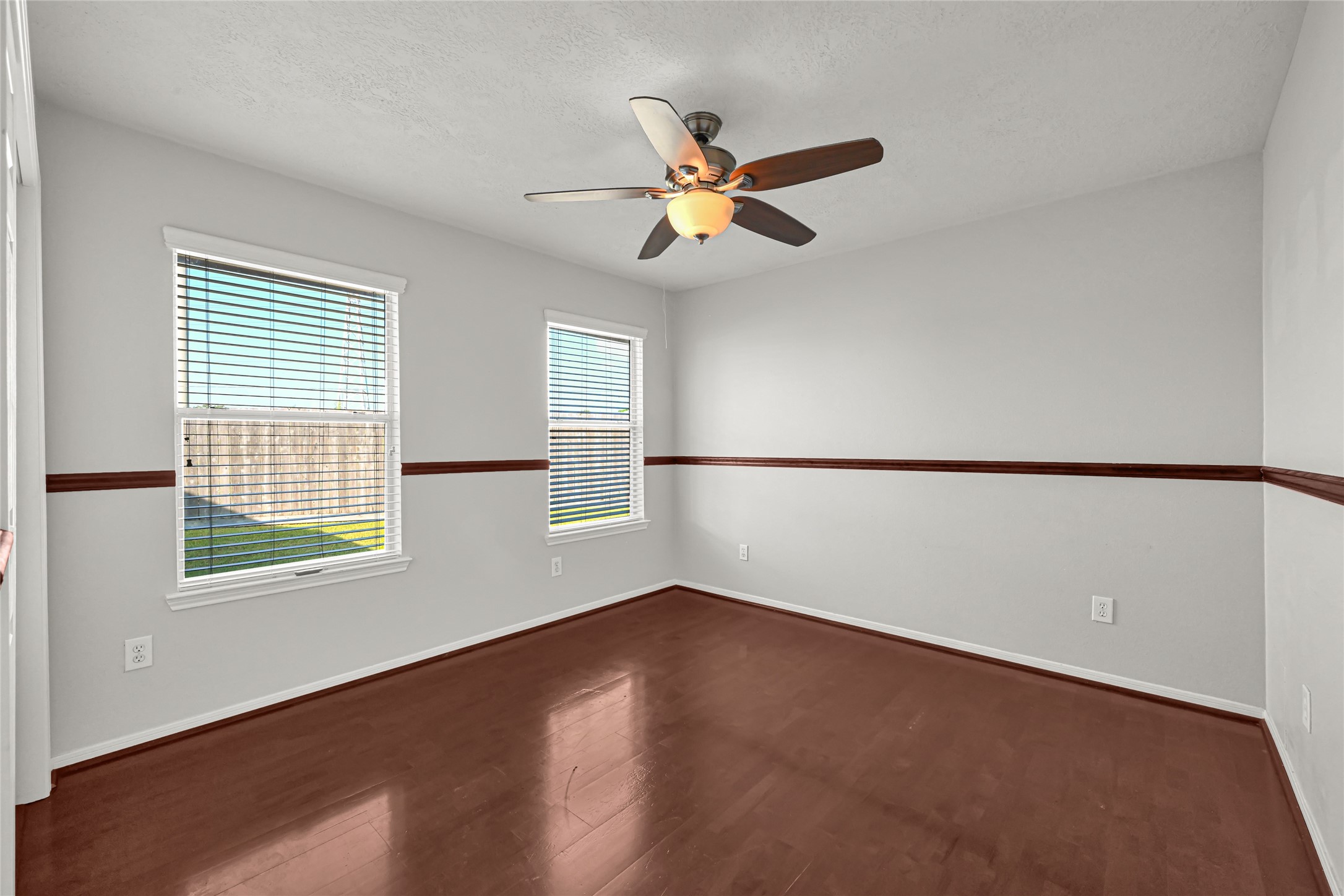 2146 Longwood Drive Property Photo 15