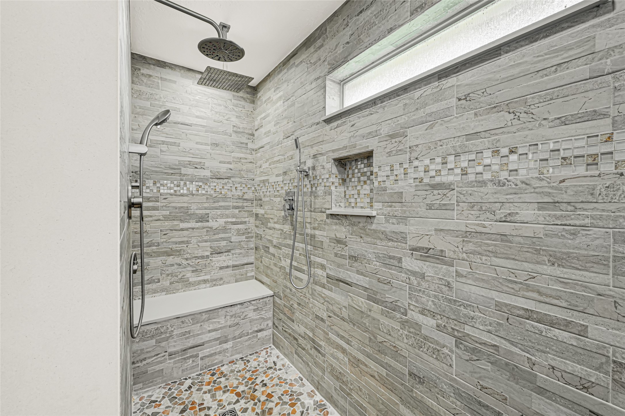 2146 Longwood Drive Property Photo 19