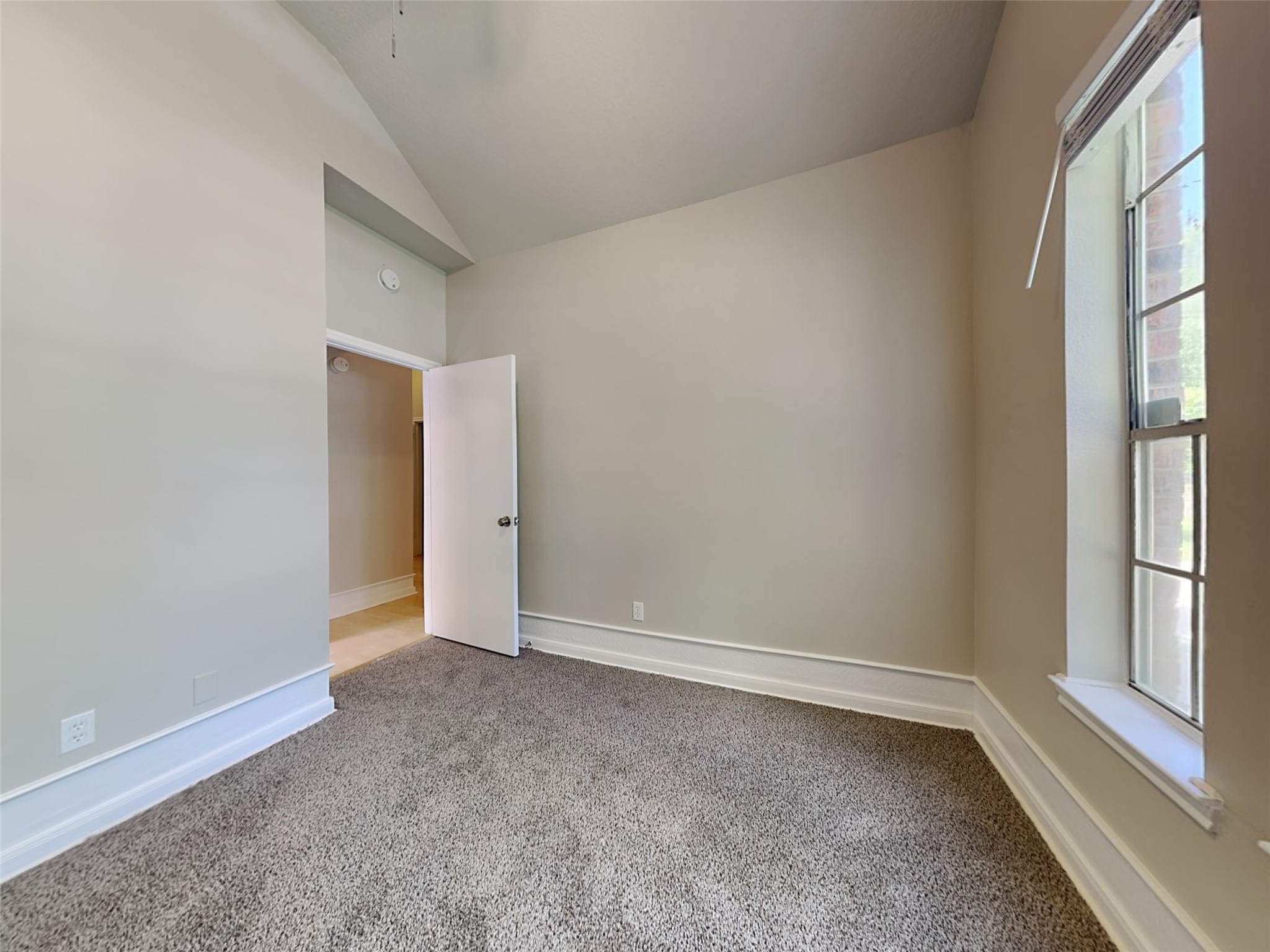 4926 Maurita Drive Property Photo 3